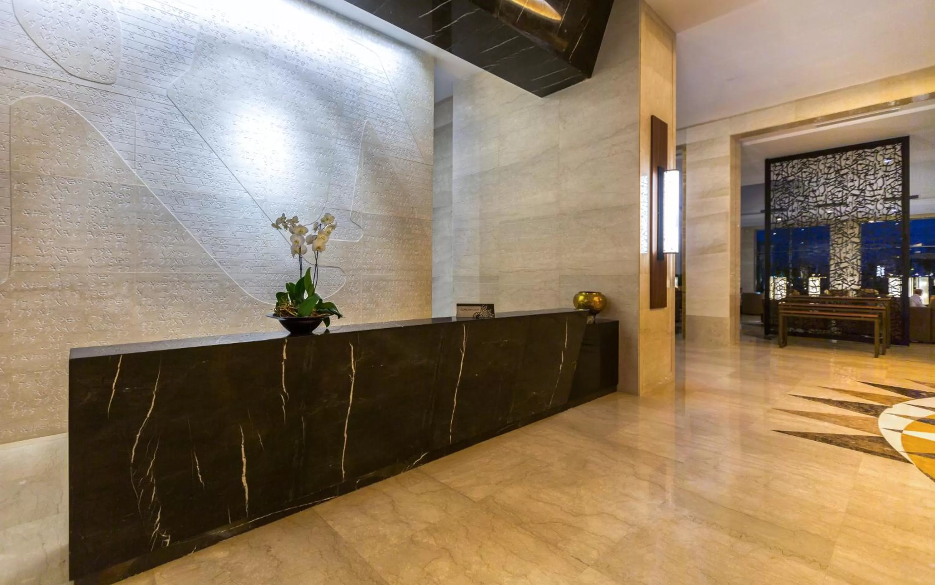 Lobby or reception in Mövenpick Hotel du Lac Tunis