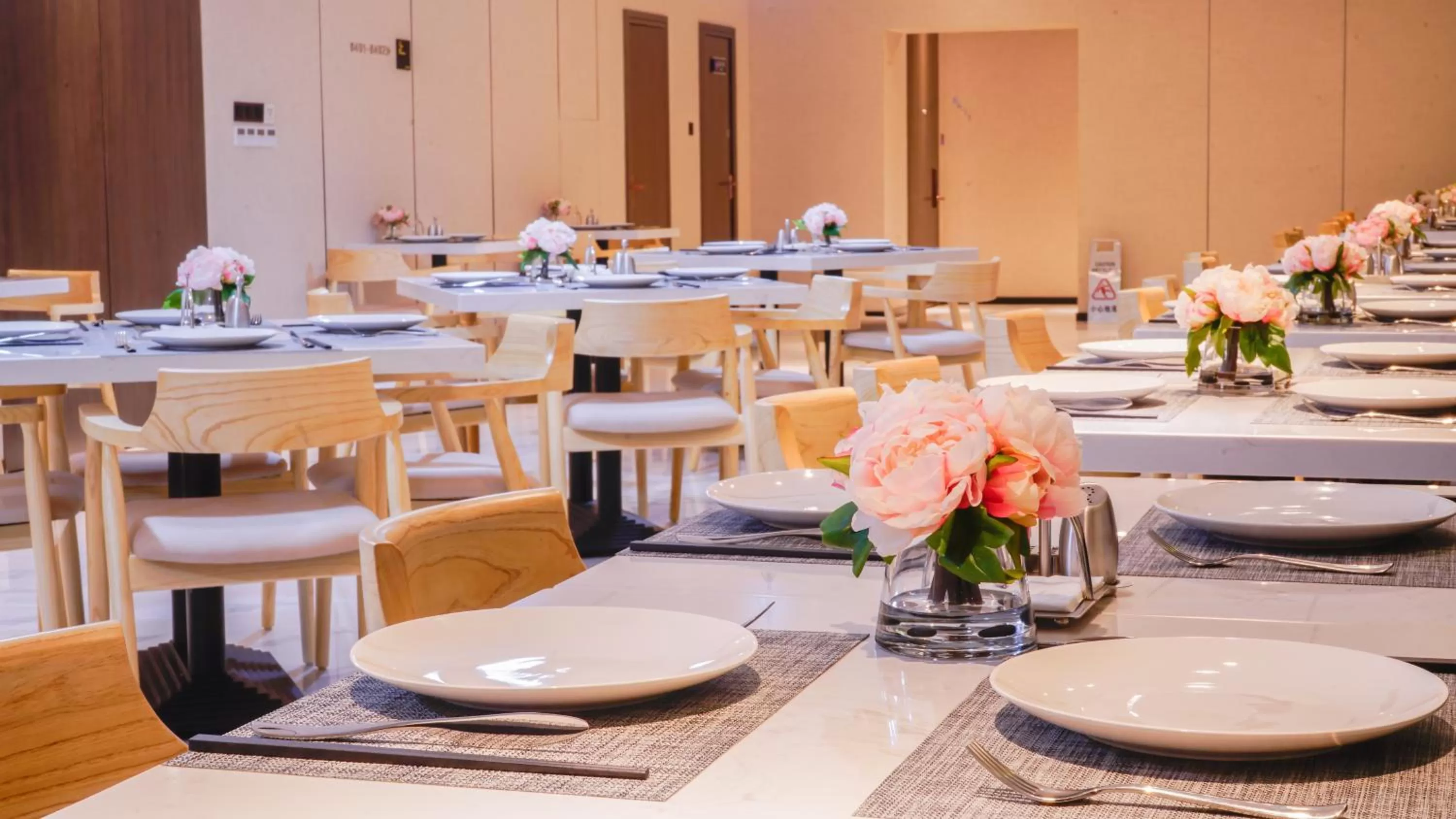 Restaurant/Places to Eat in Paco Hotel Tiyuxilu Metro Guangzhou-Free Shuttle Bus fir Canton Fair