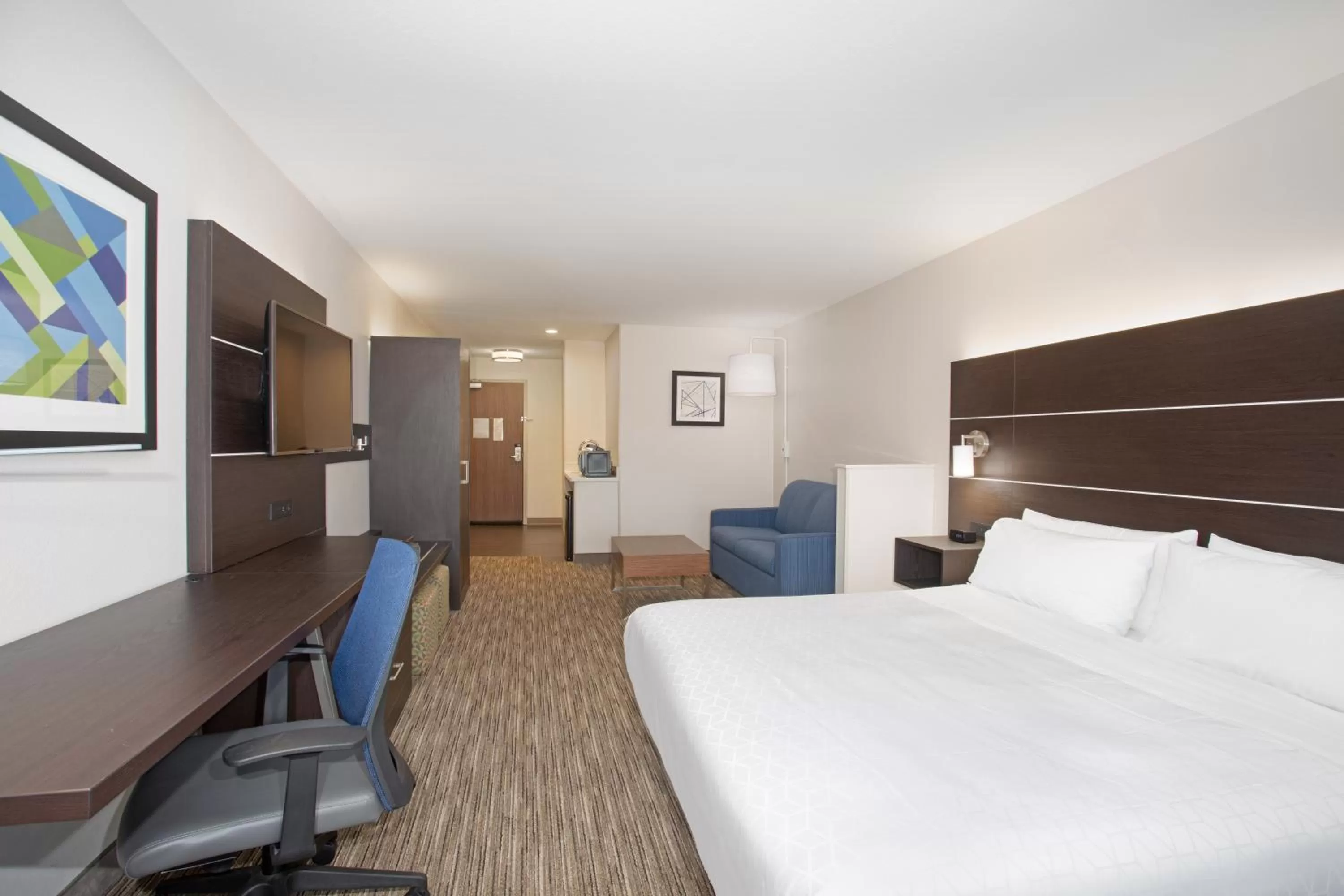 Bedroom, Bed in Holiday Inn Express Hotel & Suites Longmont by IHG
