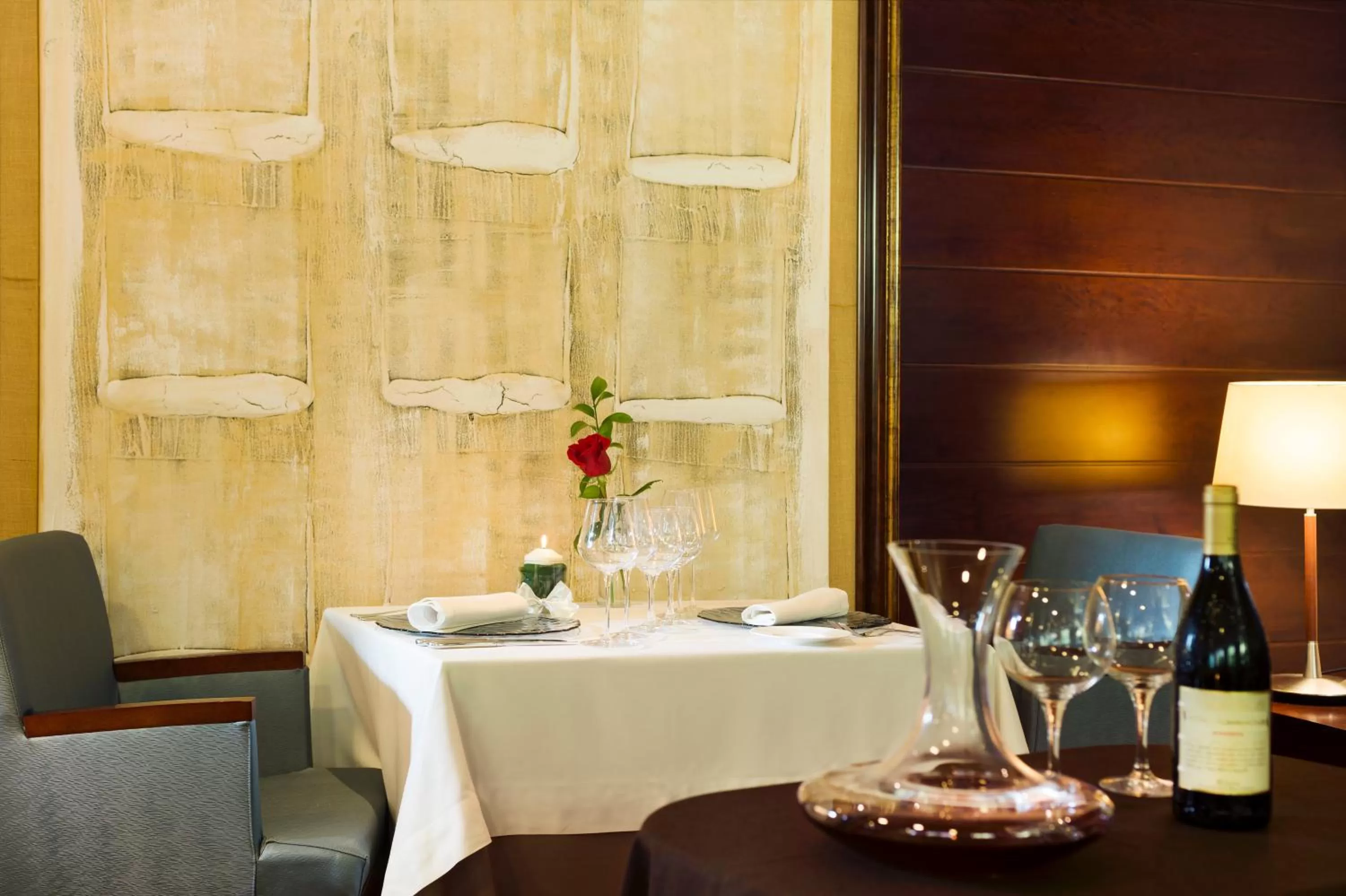 Restaurant/places to eat in Hotel Valencia Center