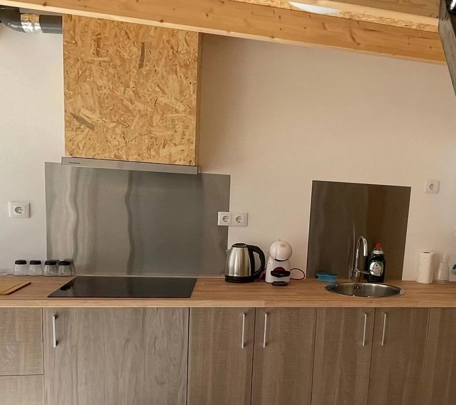 Coffee/tea facilities in Soho Boho Apartments - with sunny rooftop terrace and fiber optic internet