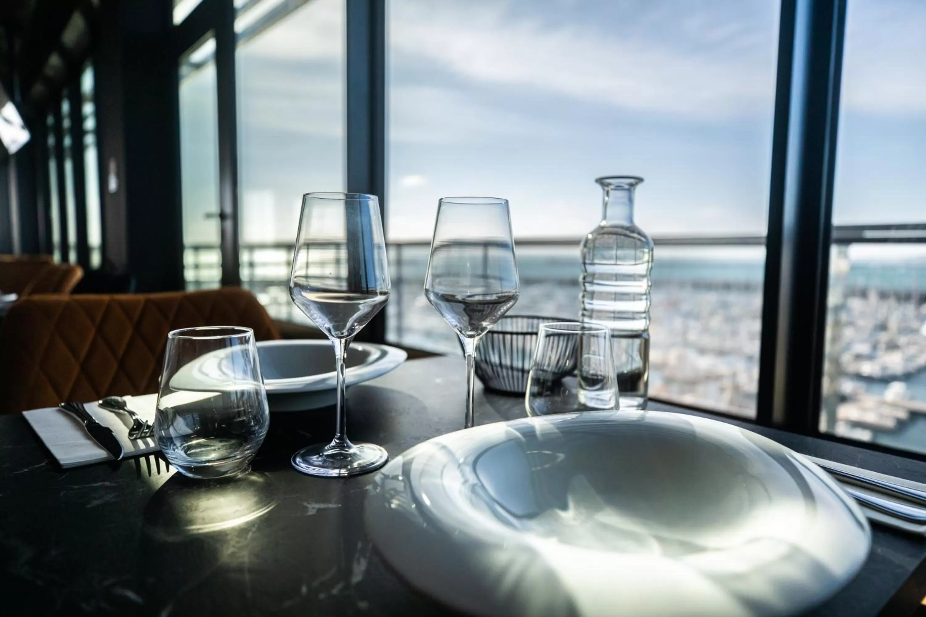 Restaurant/places to eat in Le Barracuda & Spa, Centre Port, pieds dans l'eau, vue mer