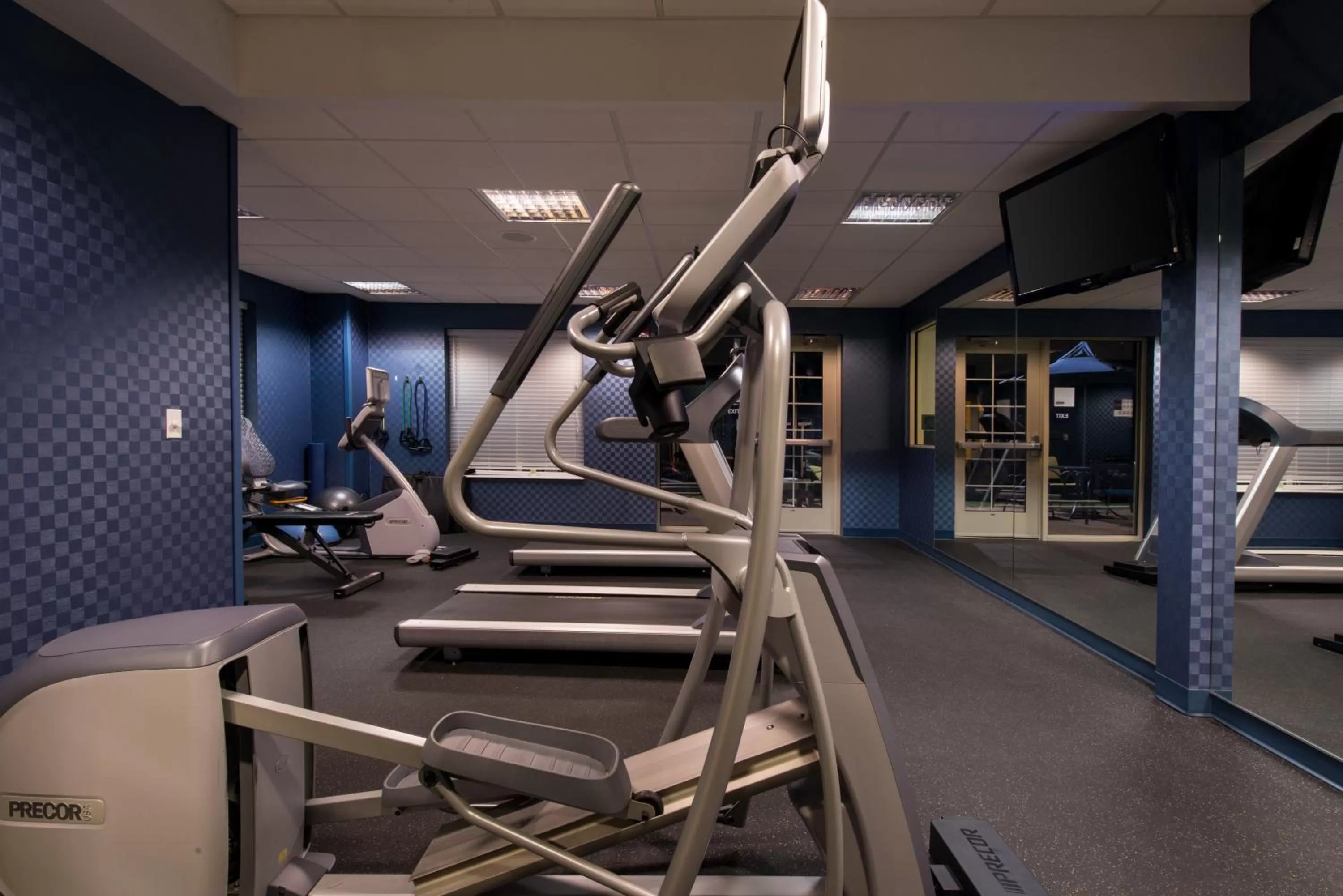 Fitness centre/facilities in Holiday Inn Express and Suites Dickson City by IHG