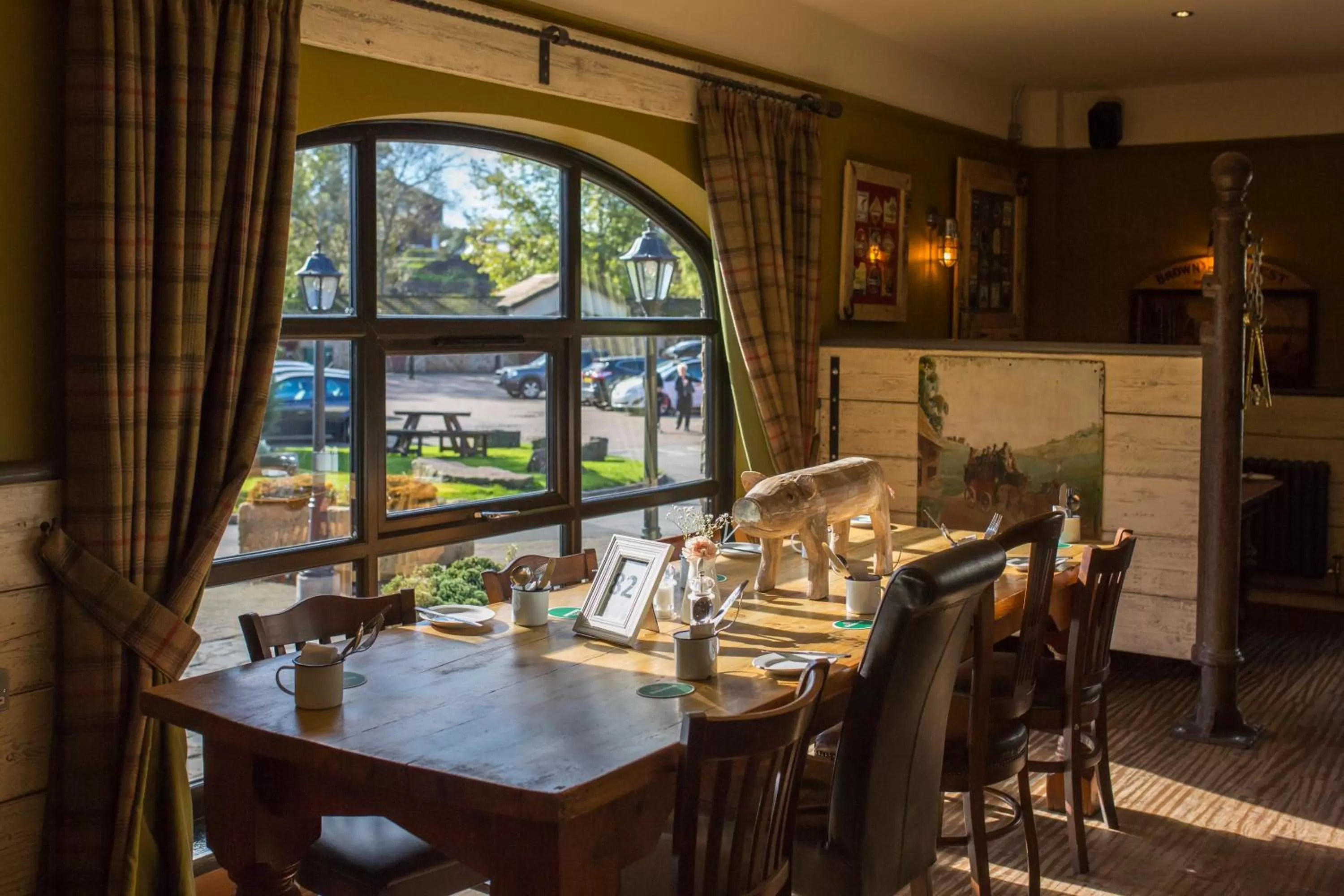 Restaurant/Places to Eat in South Causey Inn