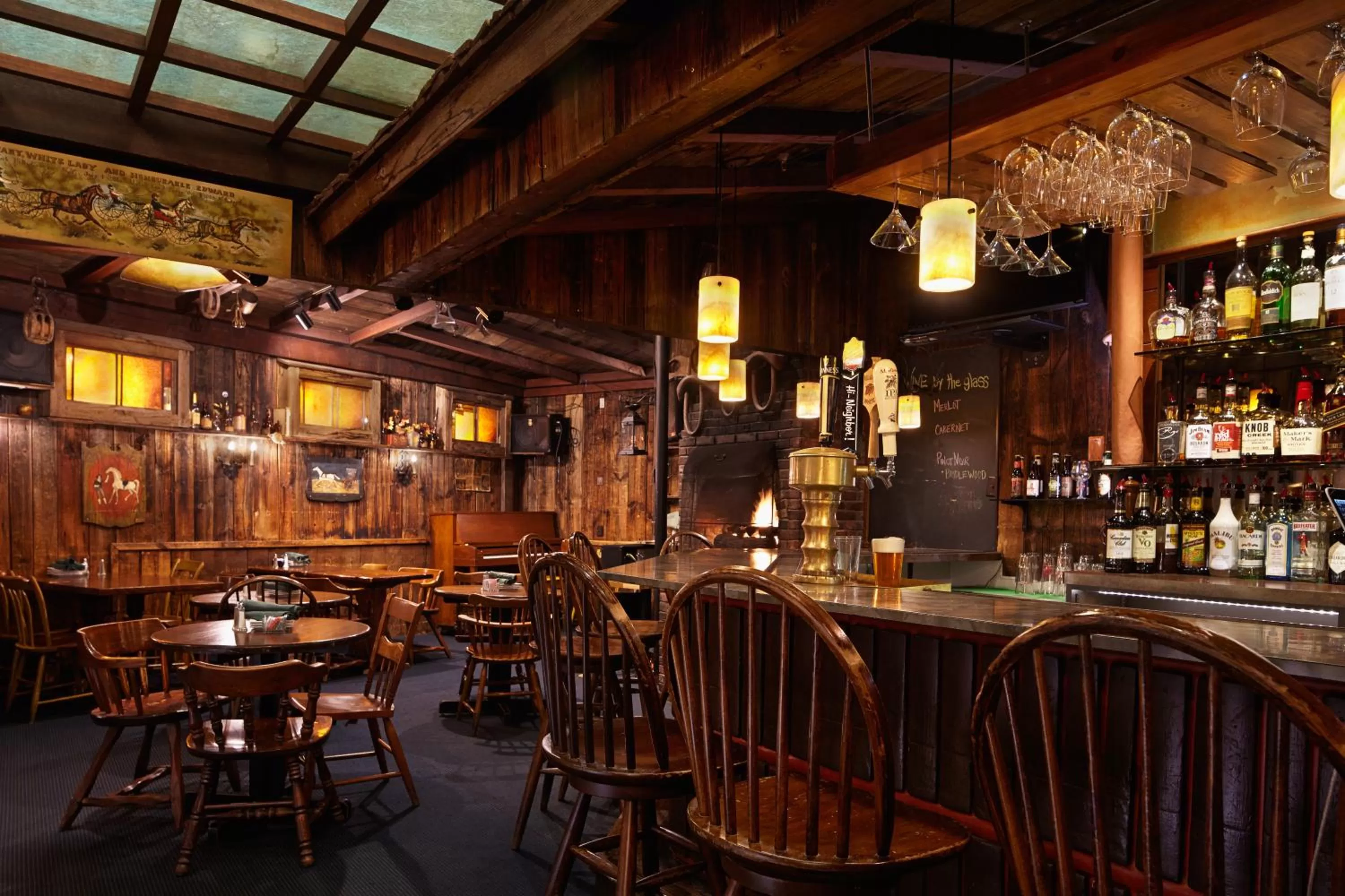 Restaurant/places to eat in Concord's Colonial Inn