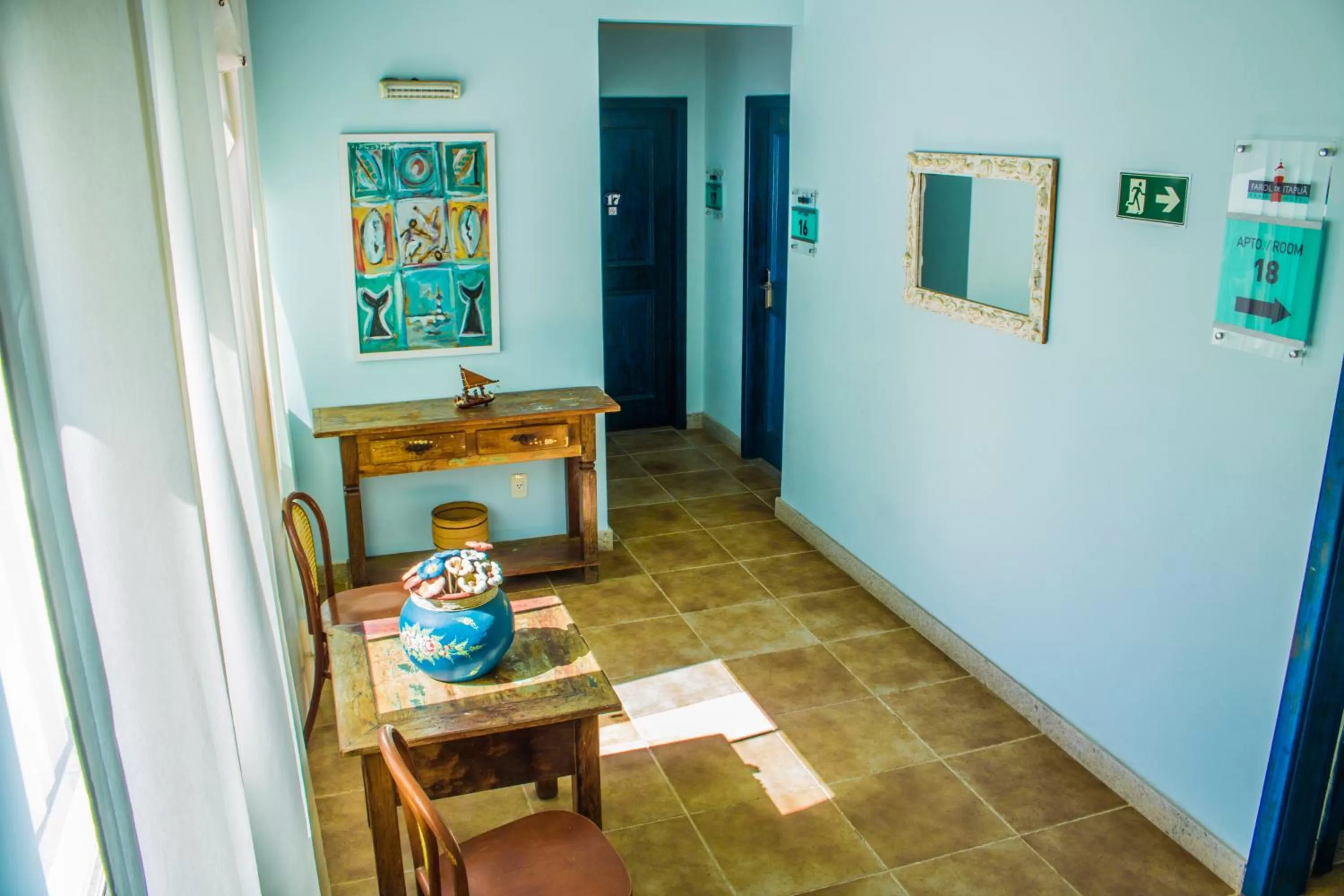 Seating area in Farol de Itapuã Praia Hotel