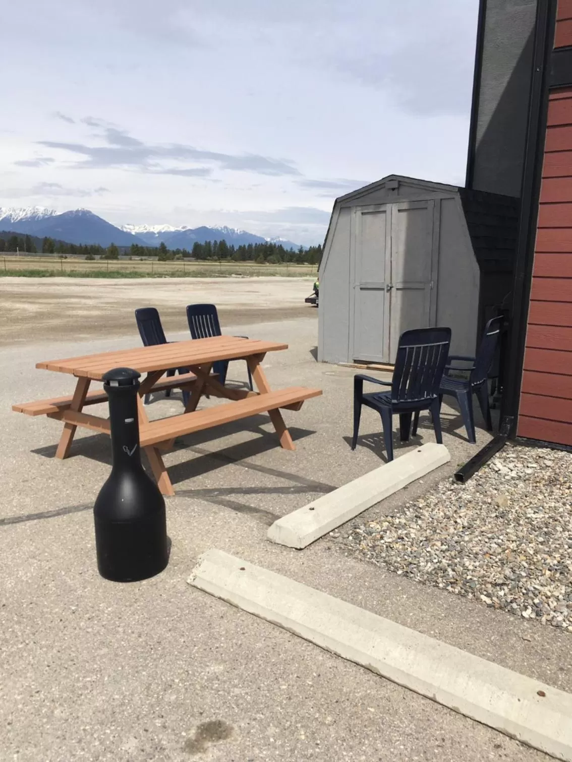 Patio in The Kanata Inns Invermere