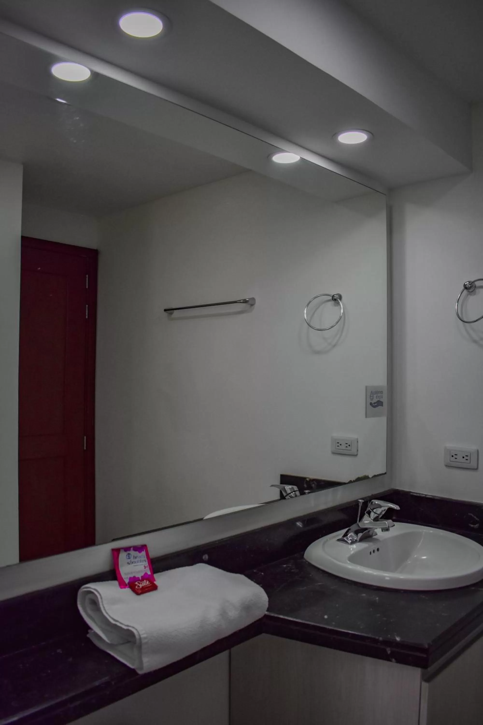 Bathroom in Cora 96 Street Apartments