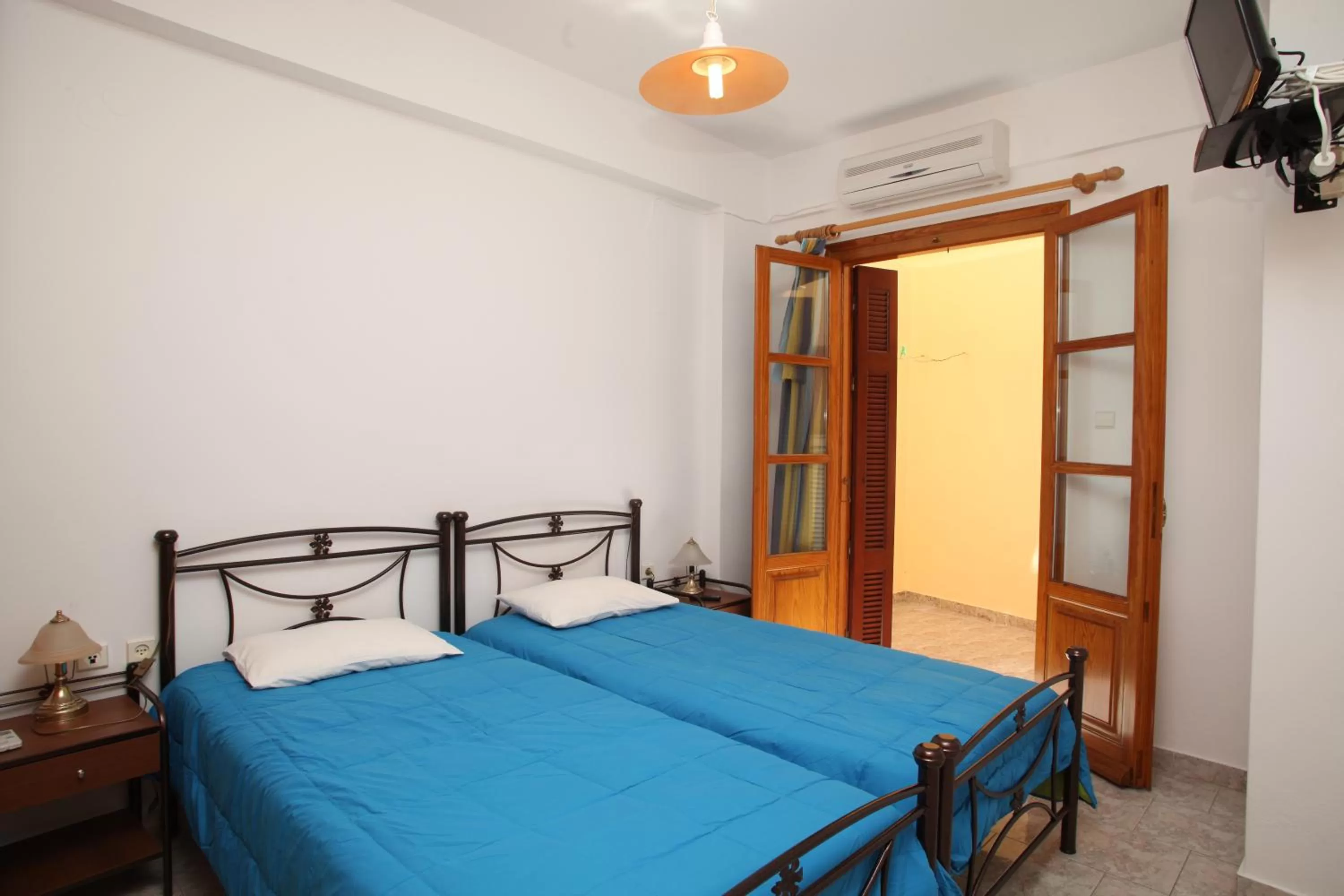 Bedroom, Bed in Afroditi Syros