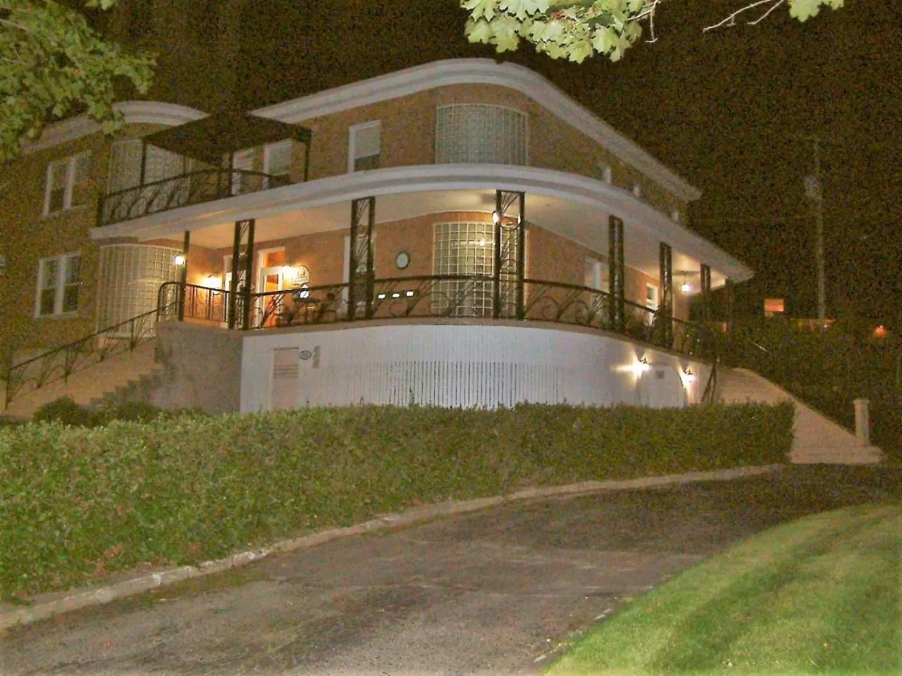 Facade/entrance, Property Building in Auberge le St-Georges
