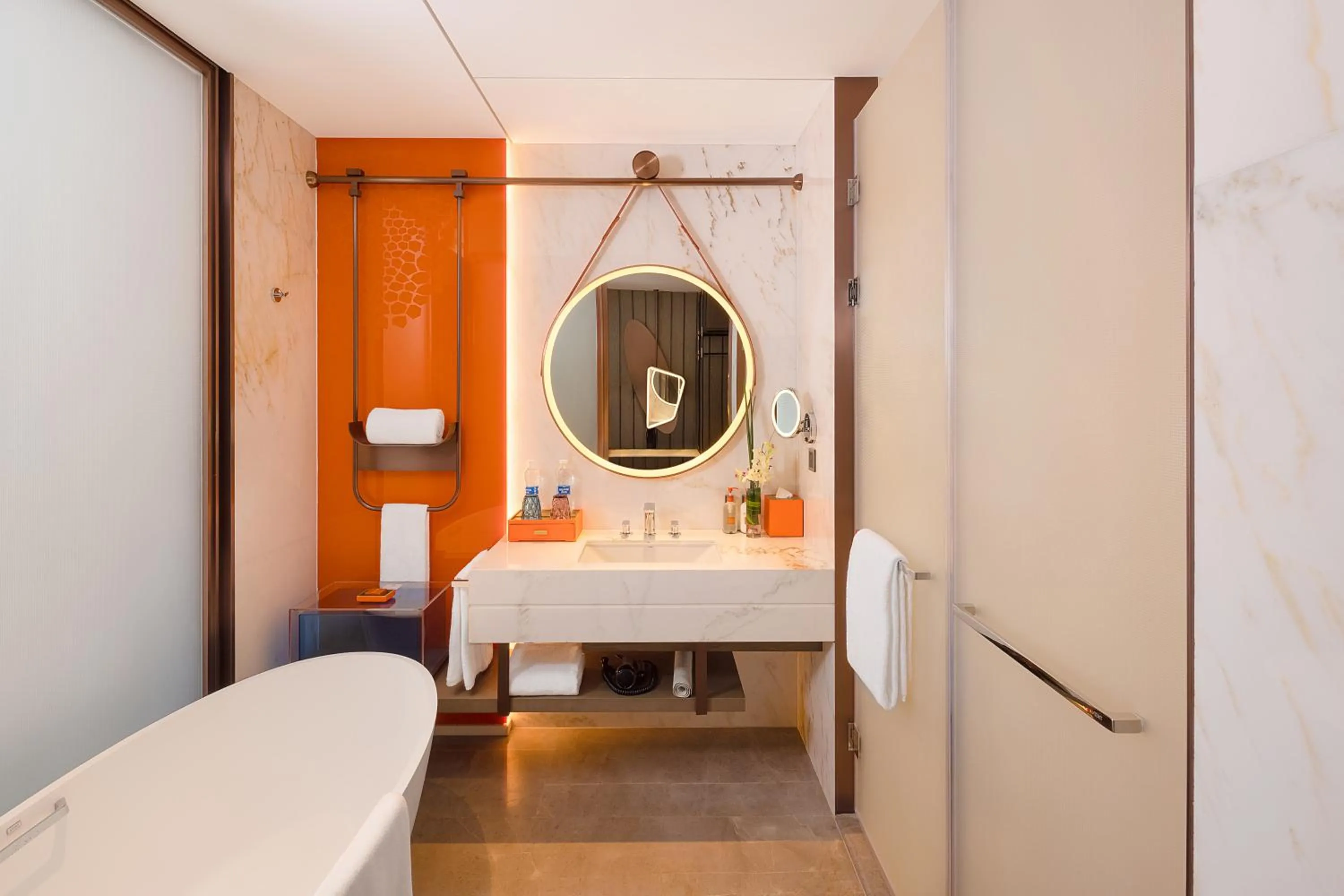 Toilet in Crowne Plaza Qingdao Jinshui by IHG