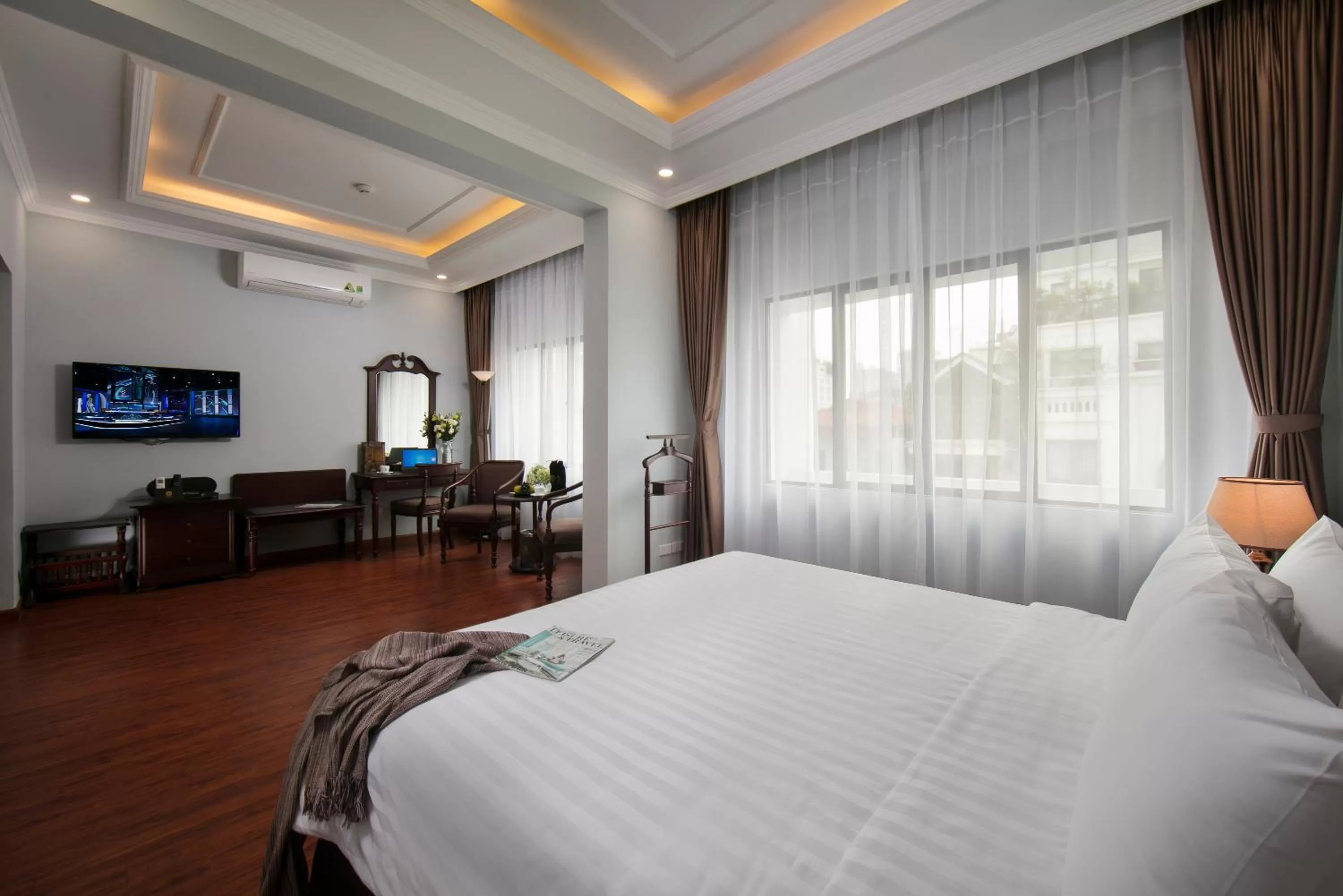 Photo of the whole room, Bed in Halais Hotel