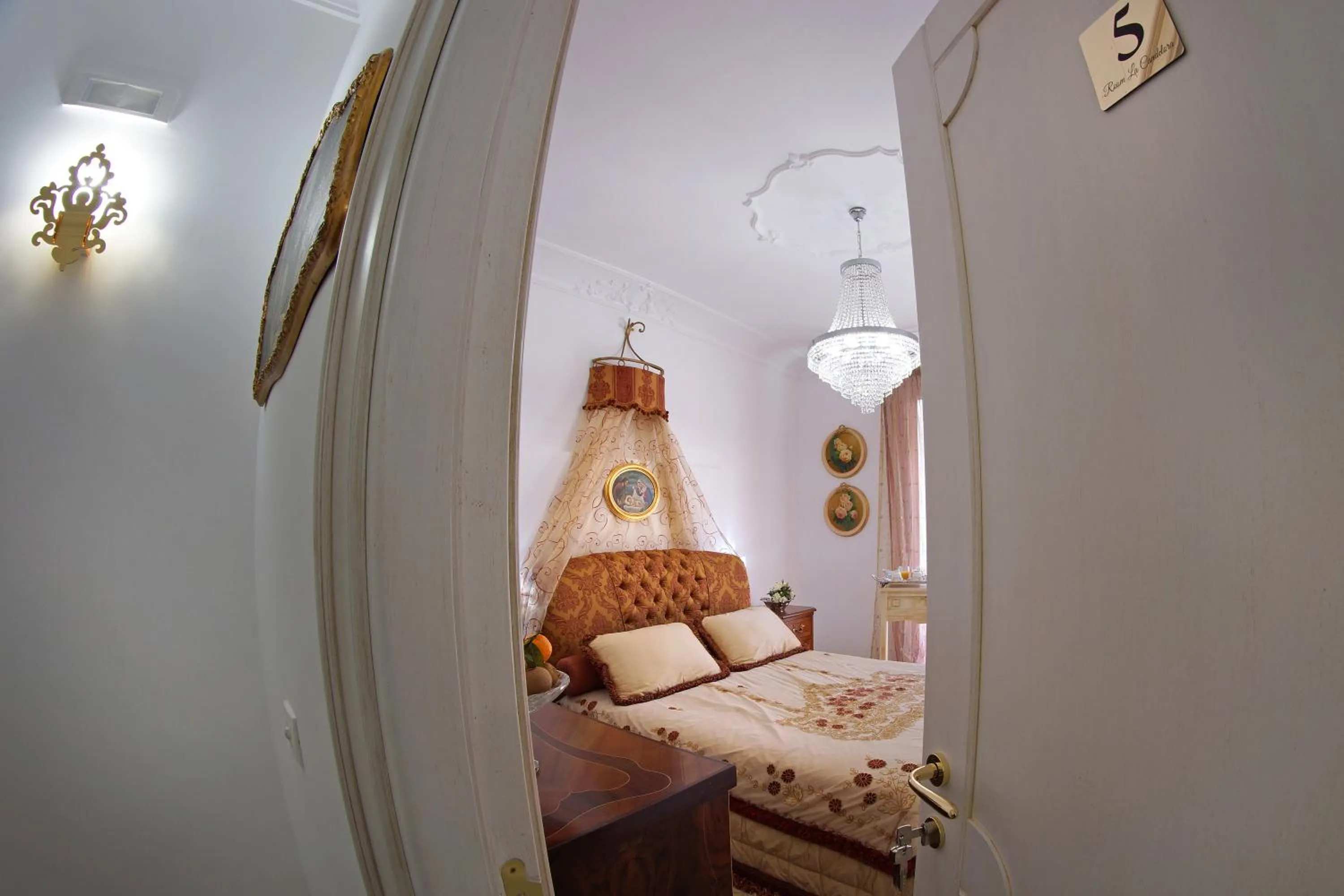 Photo of the whole room, Bed in B&B Palazzo del Teatro