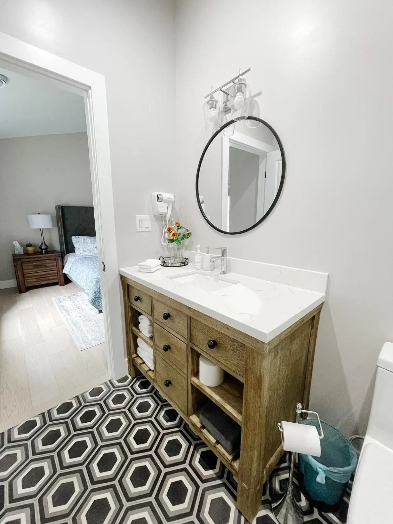 Bathroom in Inn On King Bed & Breakfast