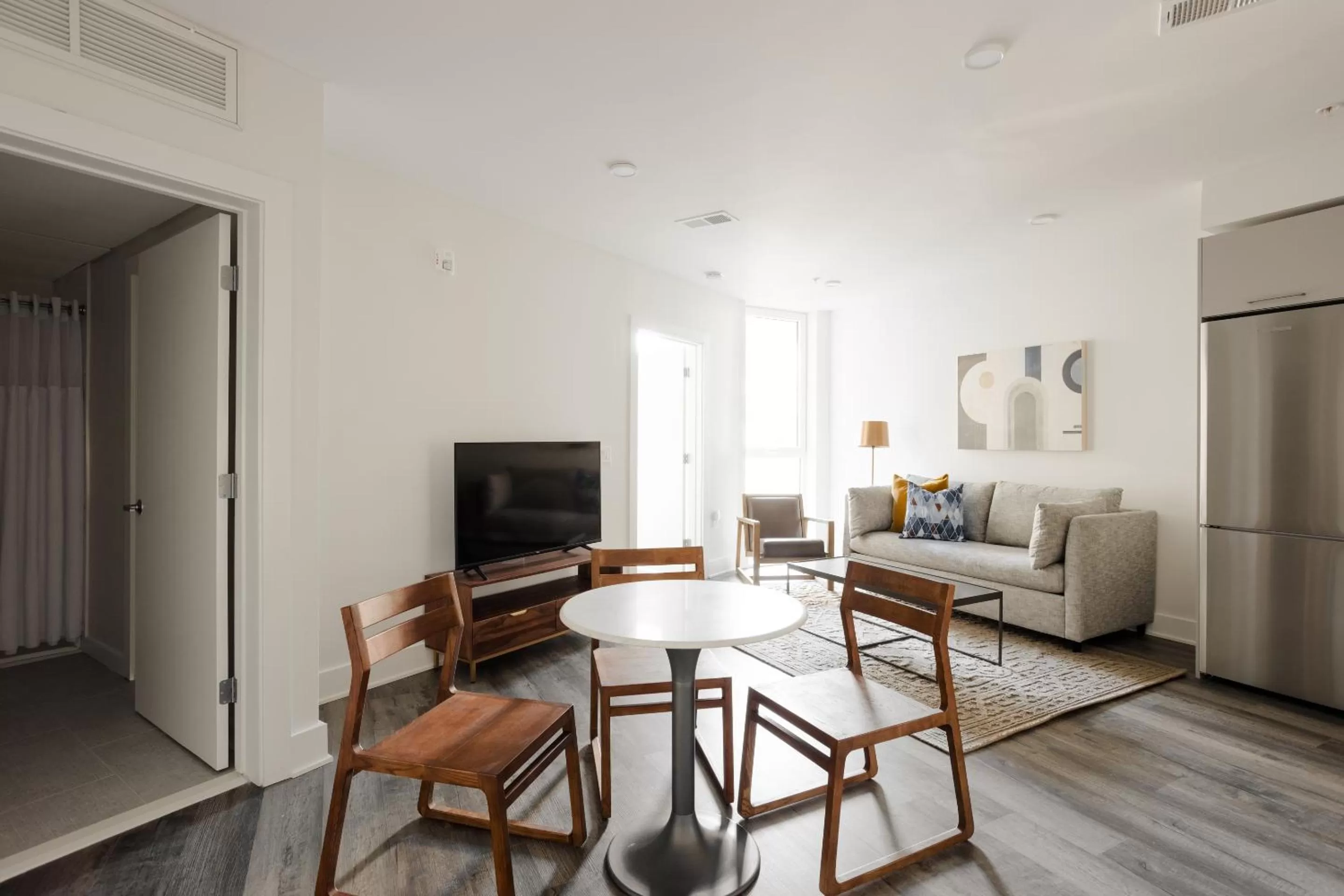 Queen Room - Disability Access in Sonder Europa