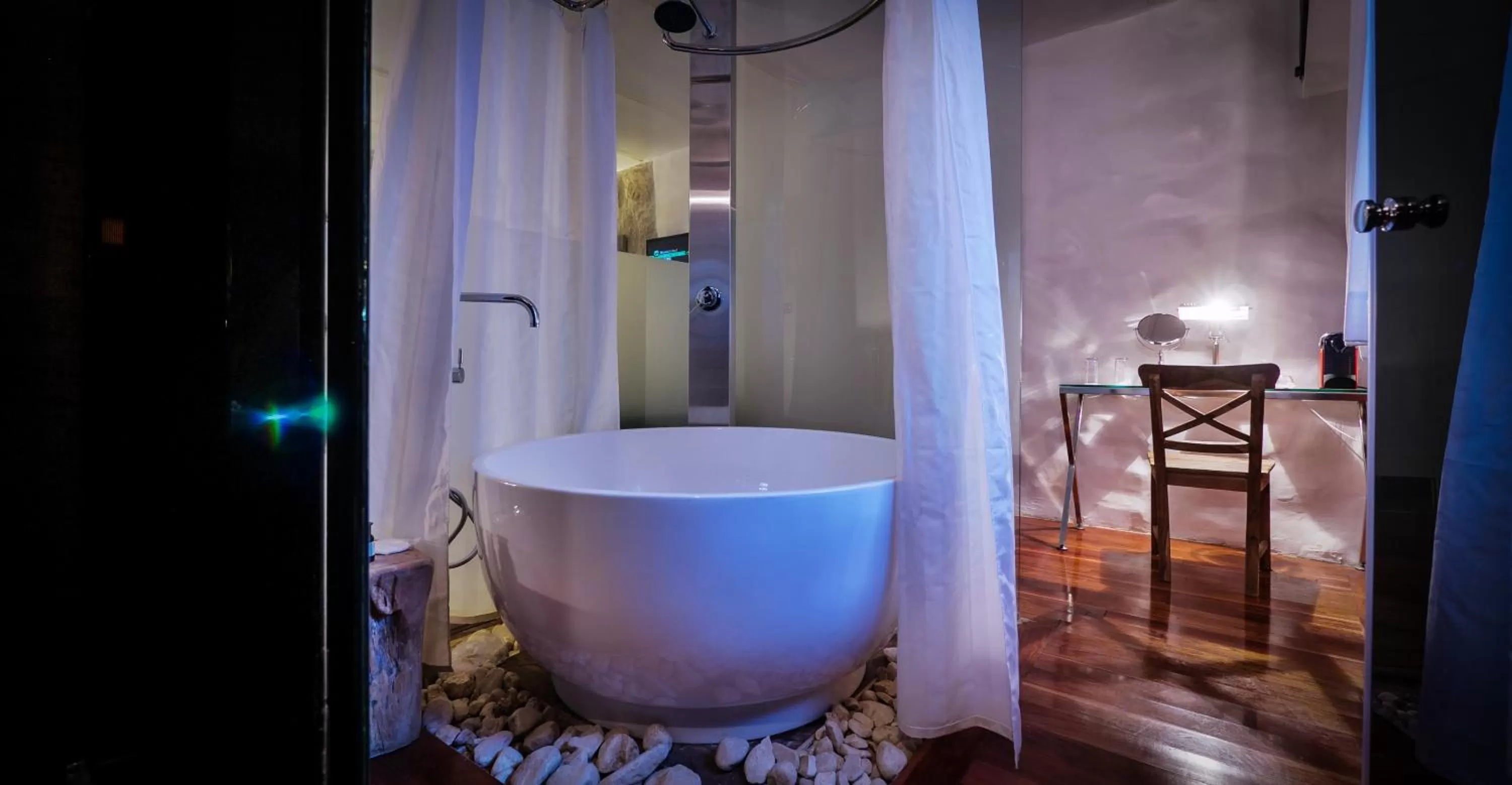 Bathroom, Bed in Alegra Boutique Hotel