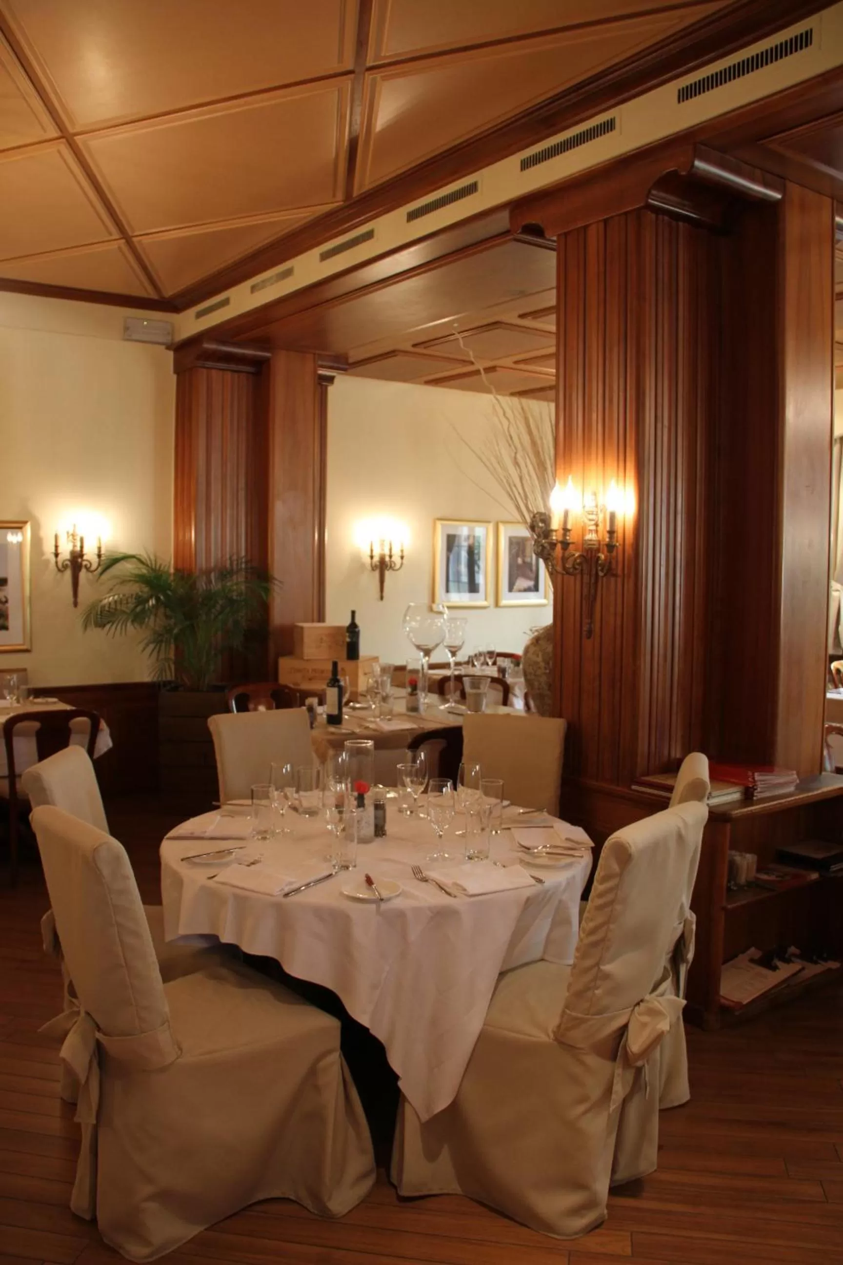 Banquet/Function facilities in Enjoy 1313AG Hotel Touring