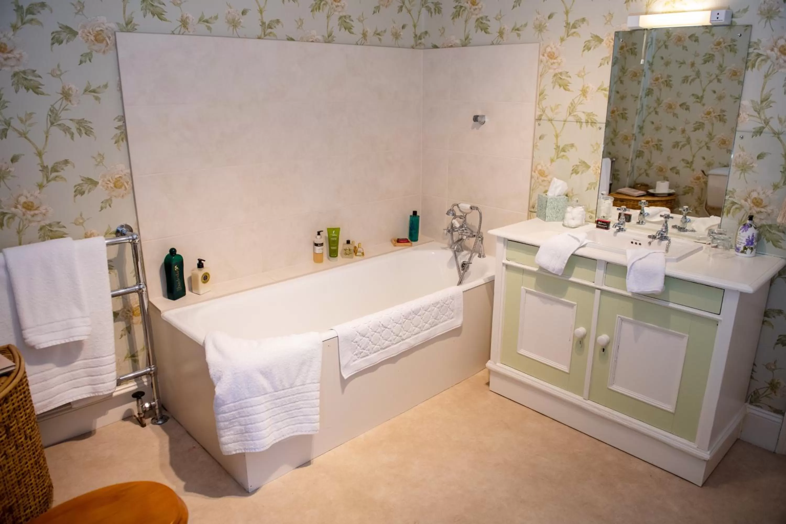 Bathroom, Bed in Ballymote Country House
