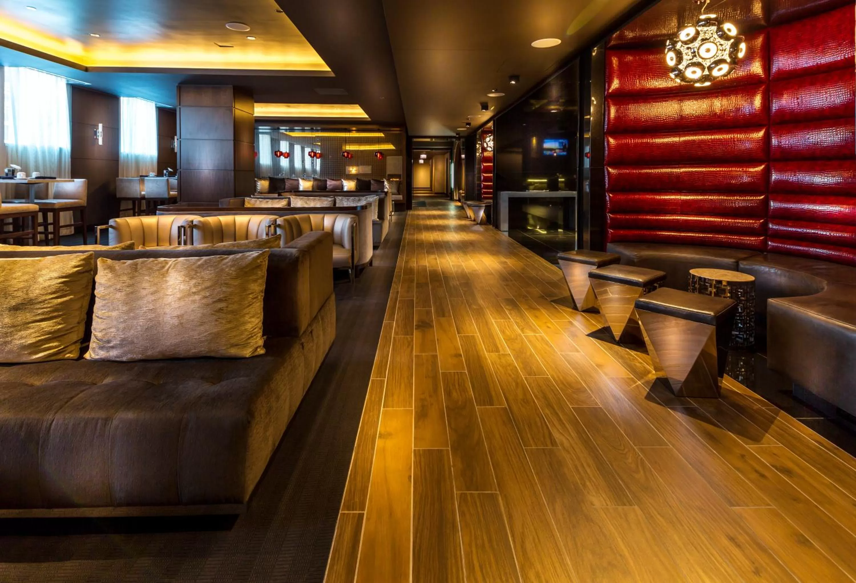 Lounge or bar in Godfrey Hotel Chicago