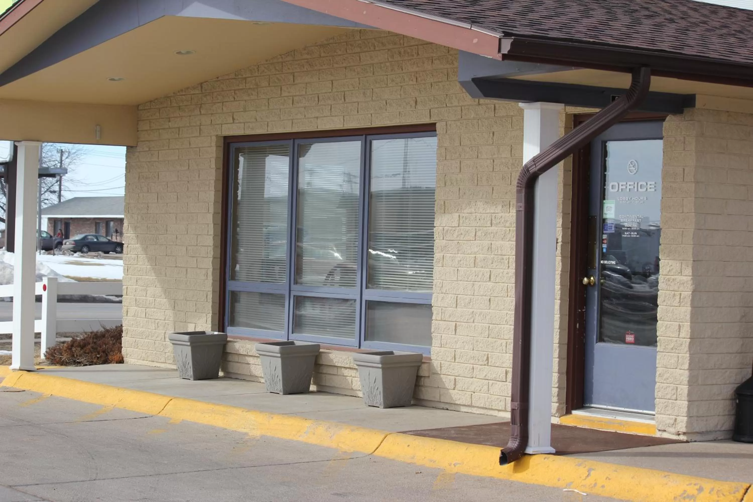 Facade/entrance in Midlands Lodge