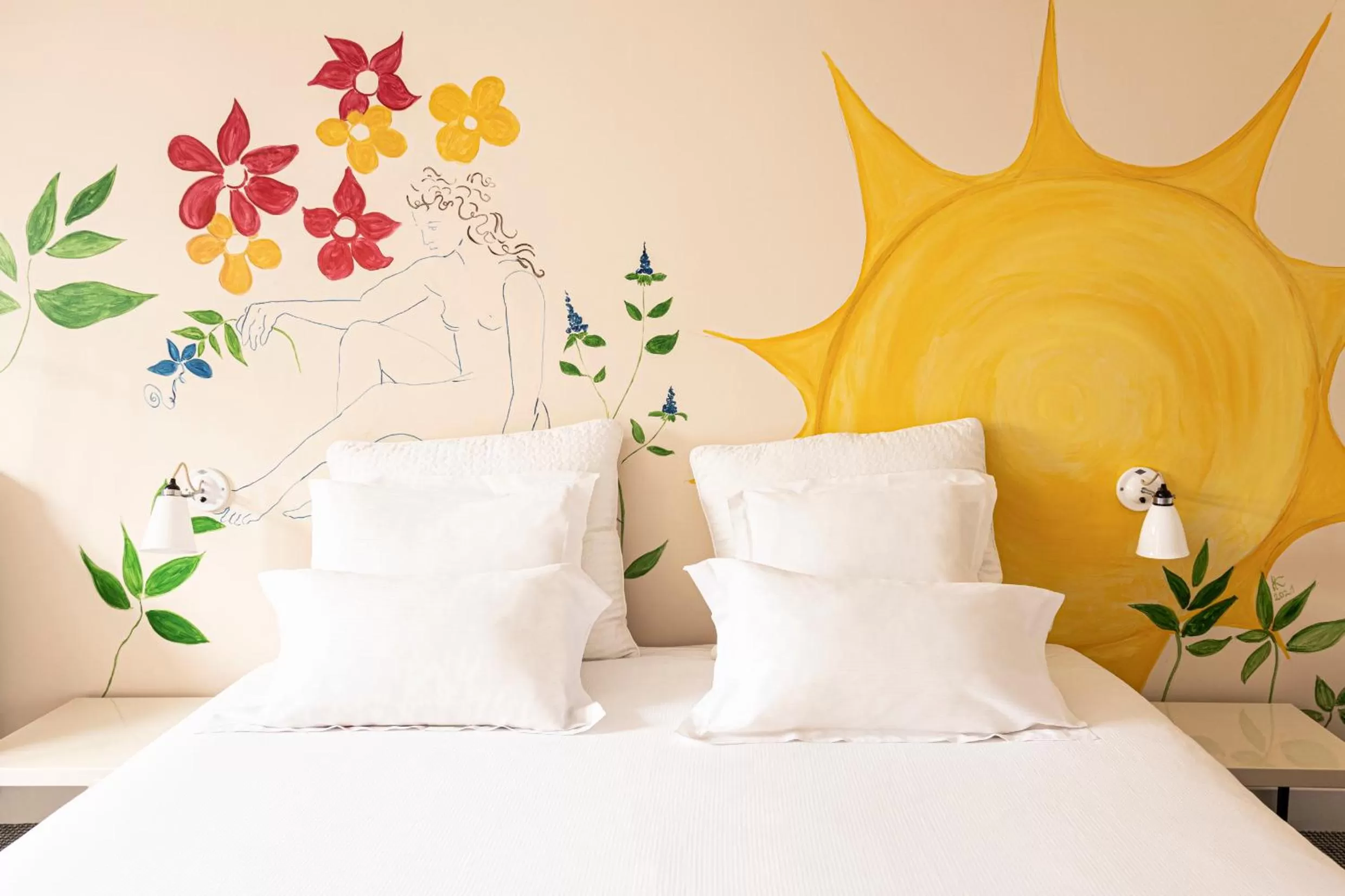 Bedroom, Bed in Hôtel Arvor Saint Georges