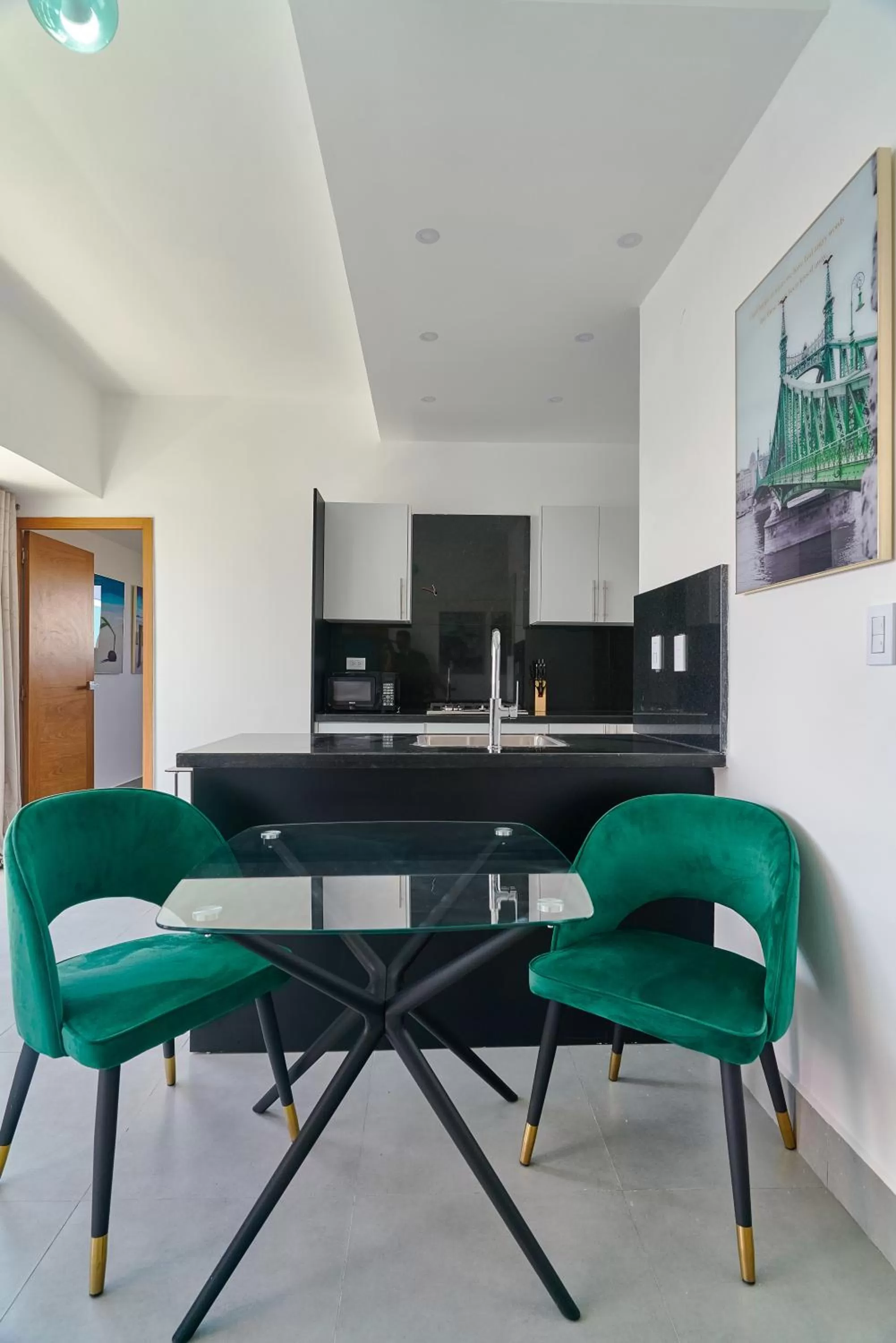 Standard Apartment in Central Suites Tower