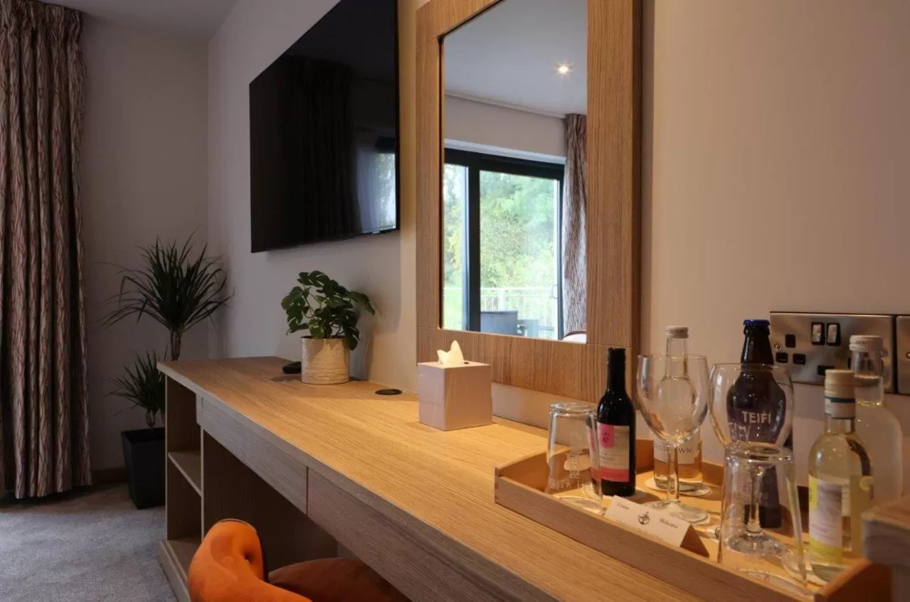 The Teifi Waterside Hotel