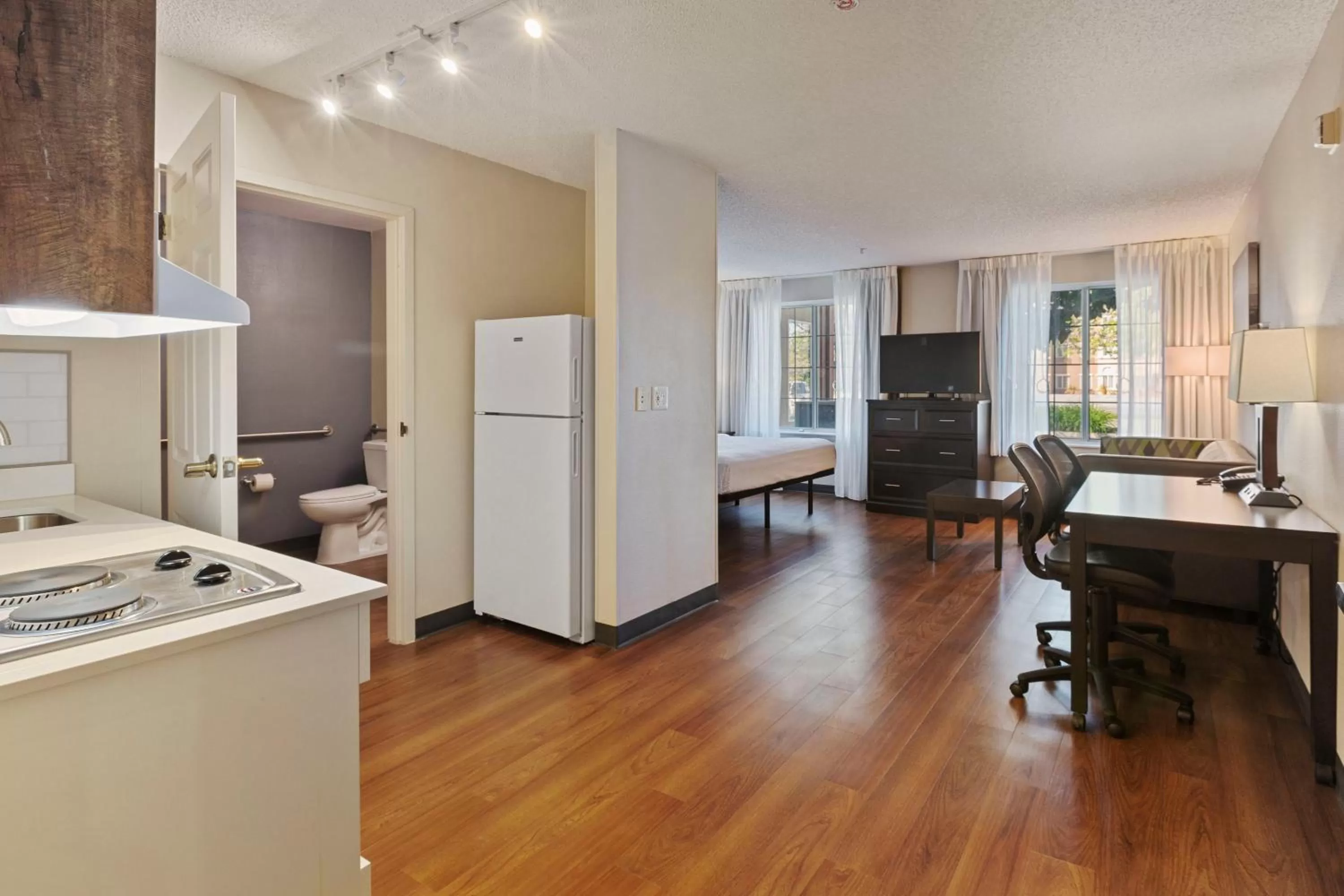 Photo of the whole room in Extended Stay America Suites - San Jose - Milpitas - McCarthy Ranch