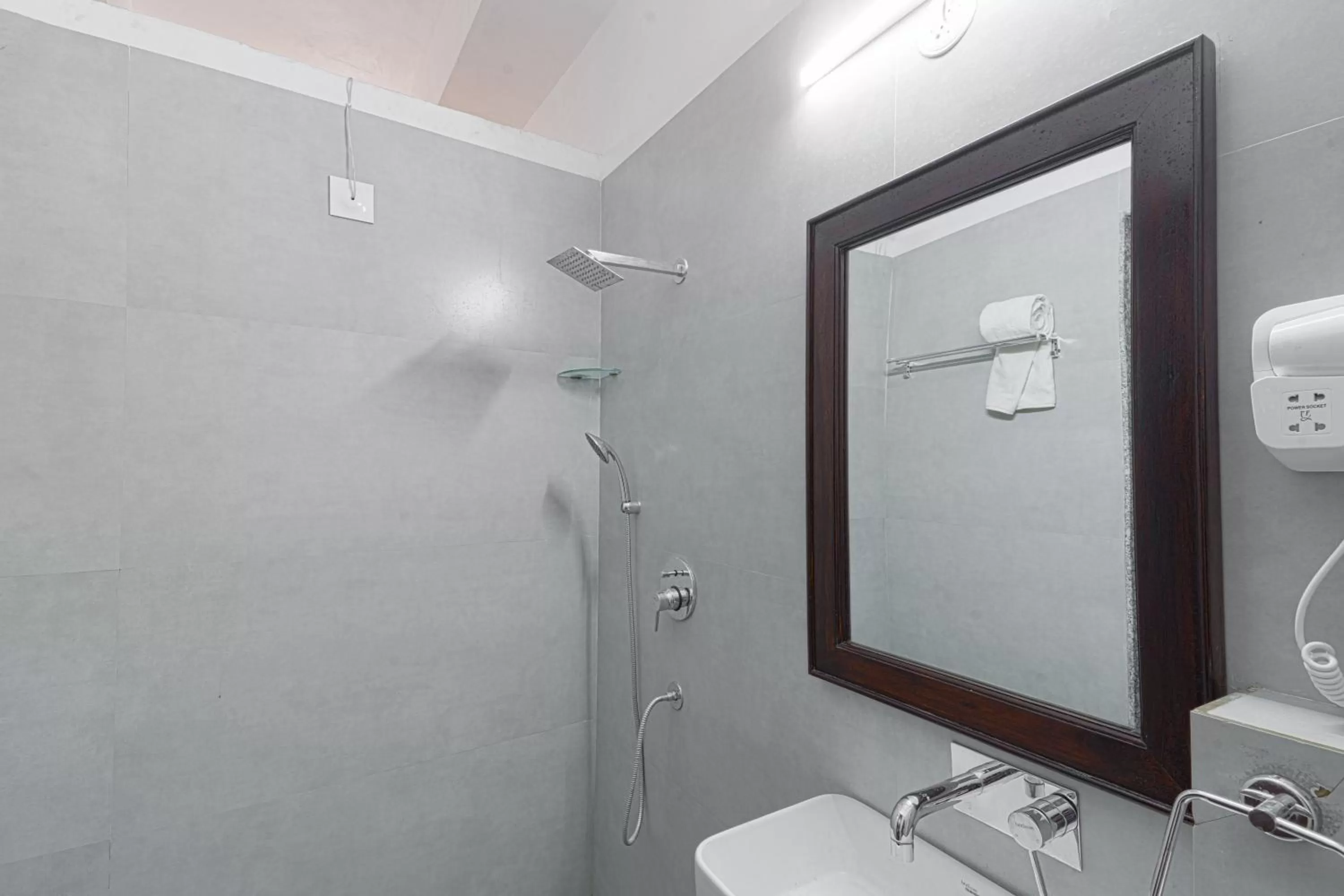 Bathroom in Revaas Lake View Boutique Stay