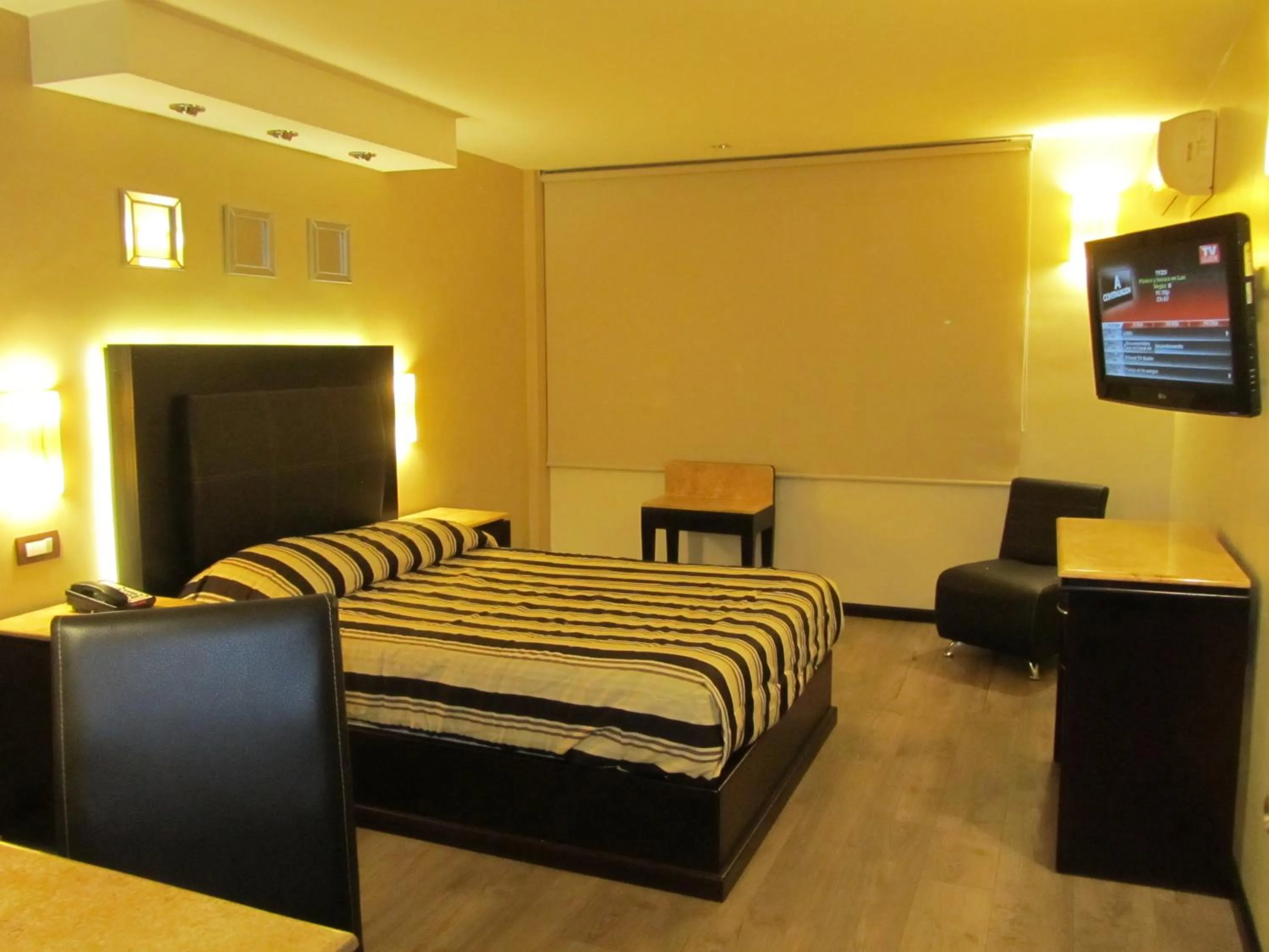 Bed in Hotel Colonial