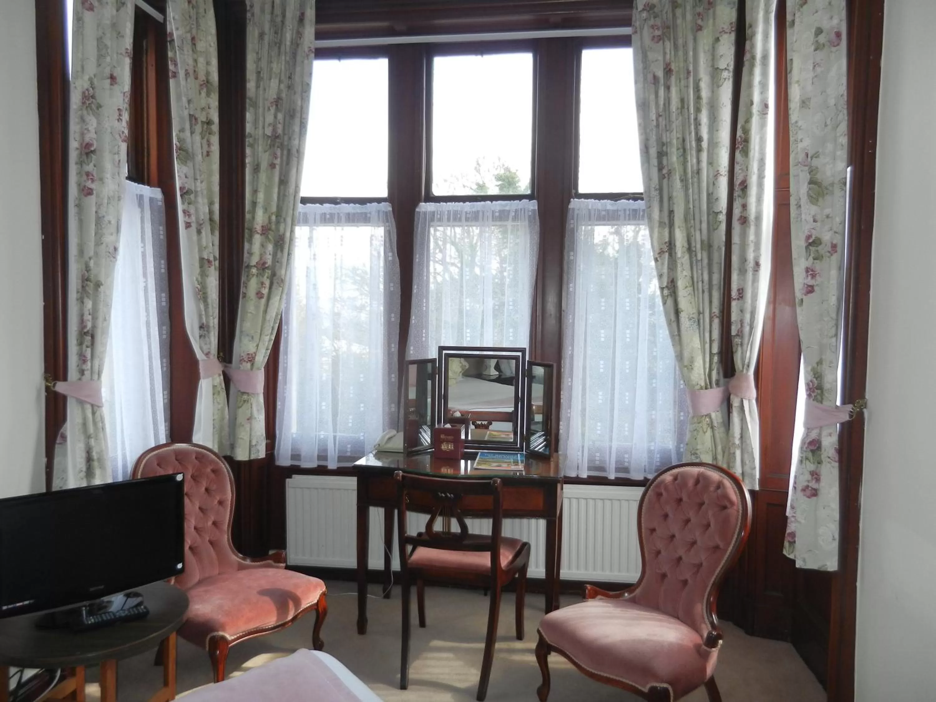 TV and multimedia in Morangie Hotel Tain