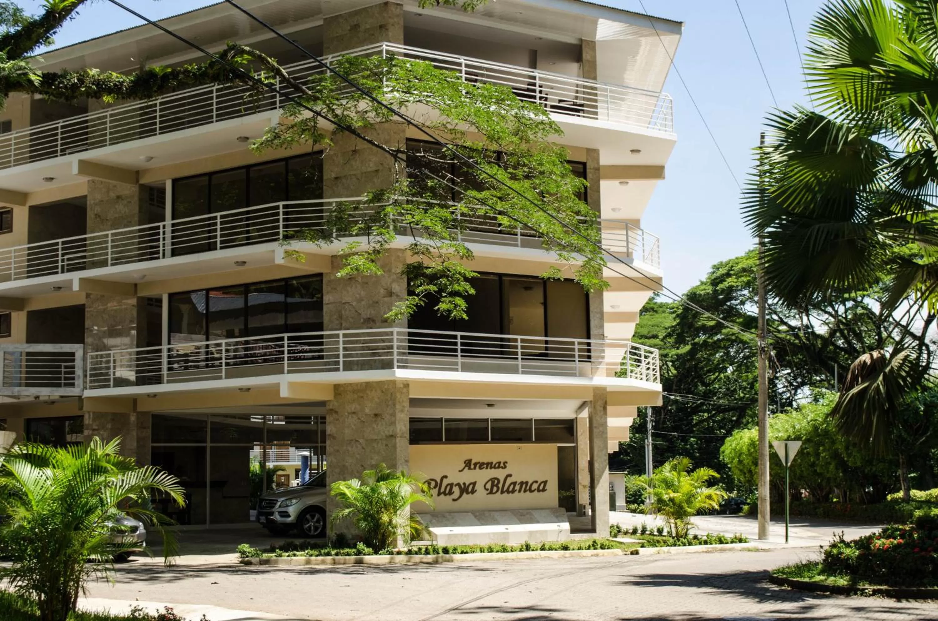 Facade/entrance in Hotel Arenas en Punta Leona