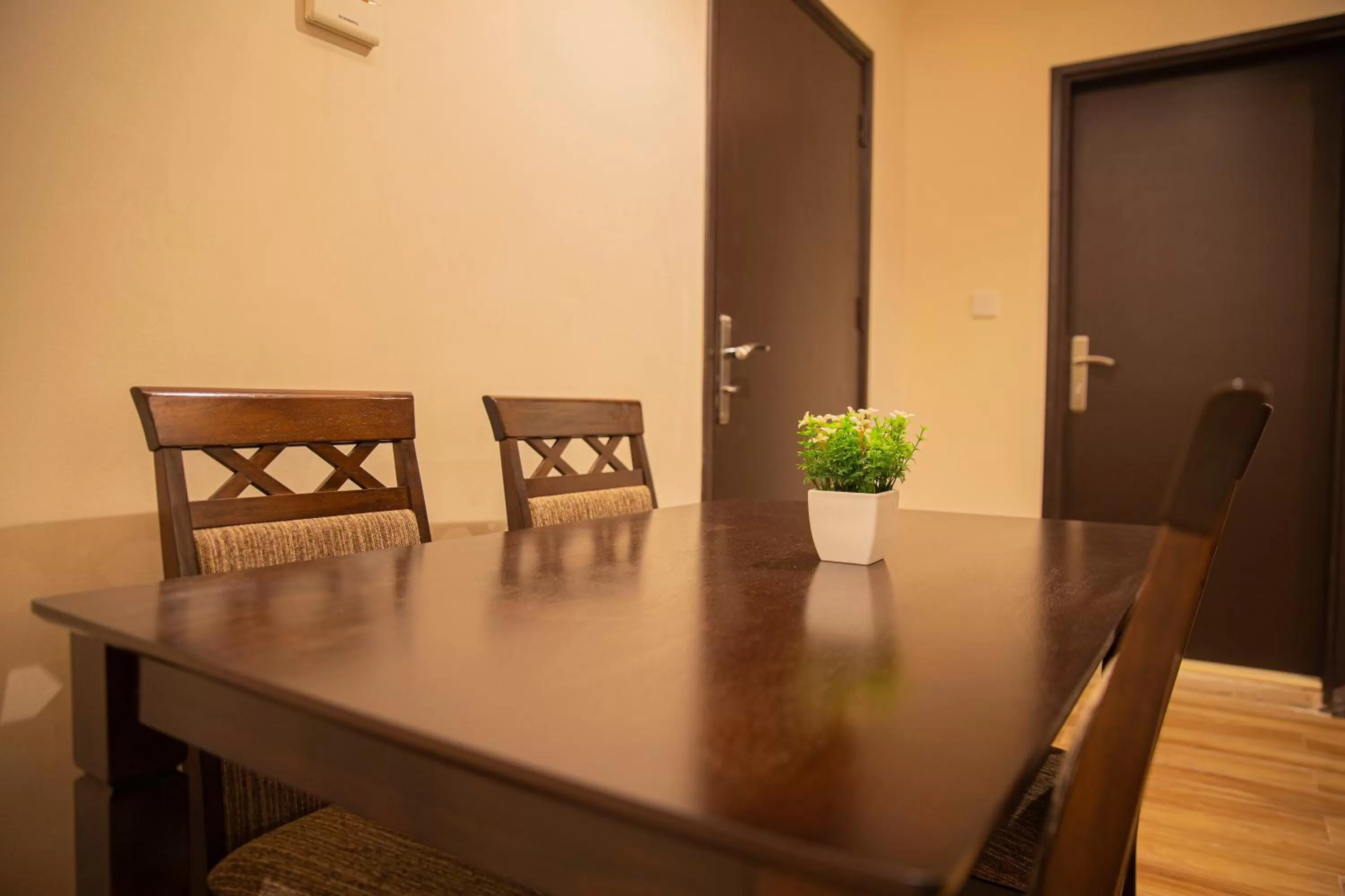Dining area in Mabet Al Tahlia Serviced Apartments