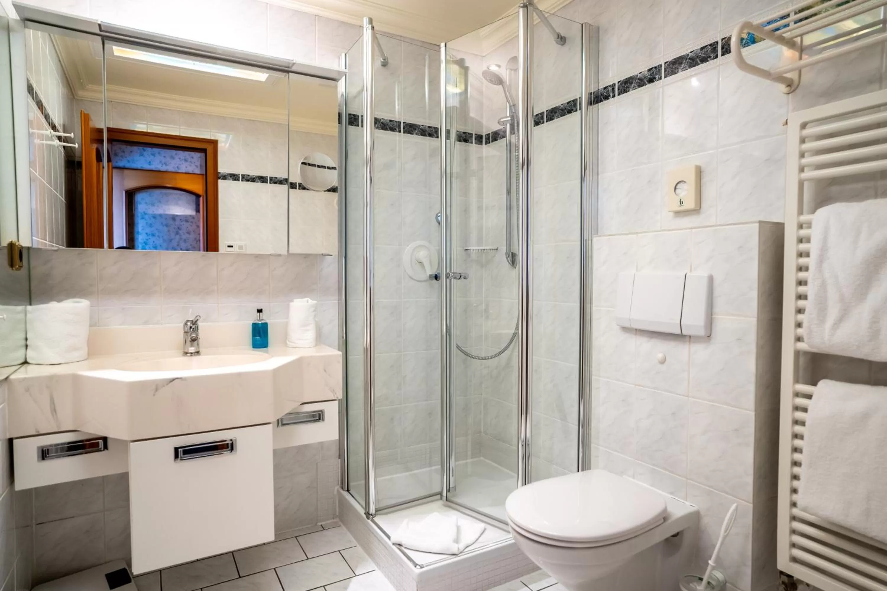 Shower in Hotel Strandperle