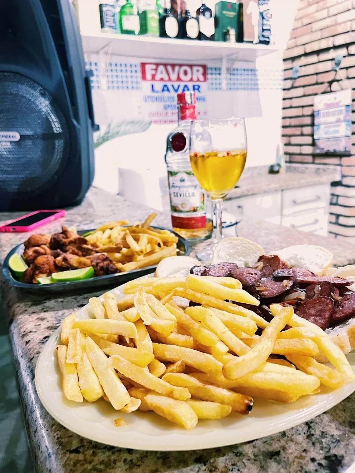Food and drinks in Hostel e Pousada Bahia Beach