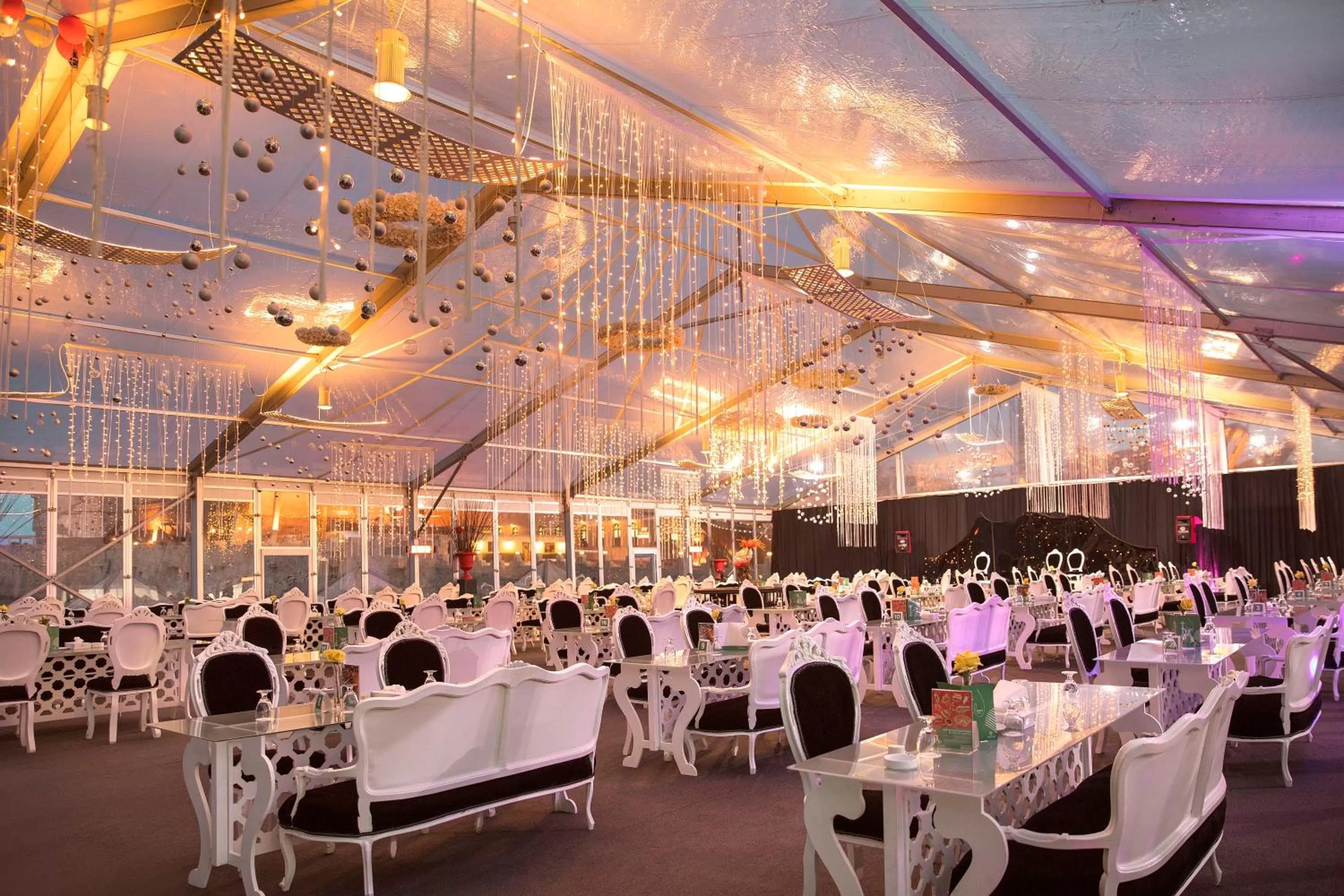 Business facilities, Restaurant/Places to Eat in The Palms Beach Hotel & Spa