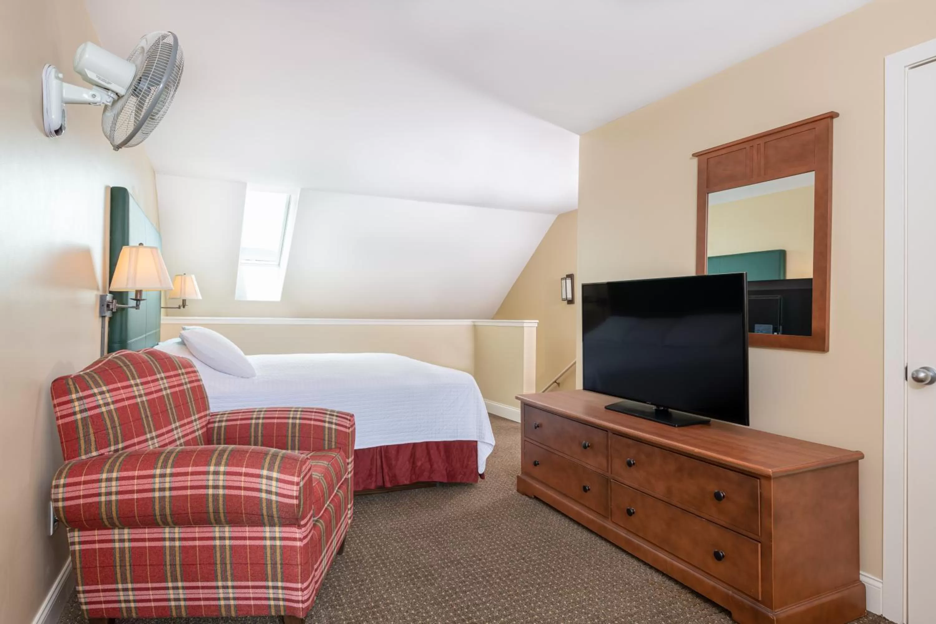 Bedroom, Bed in Grand Summit Resort, A Vail Resorts Property