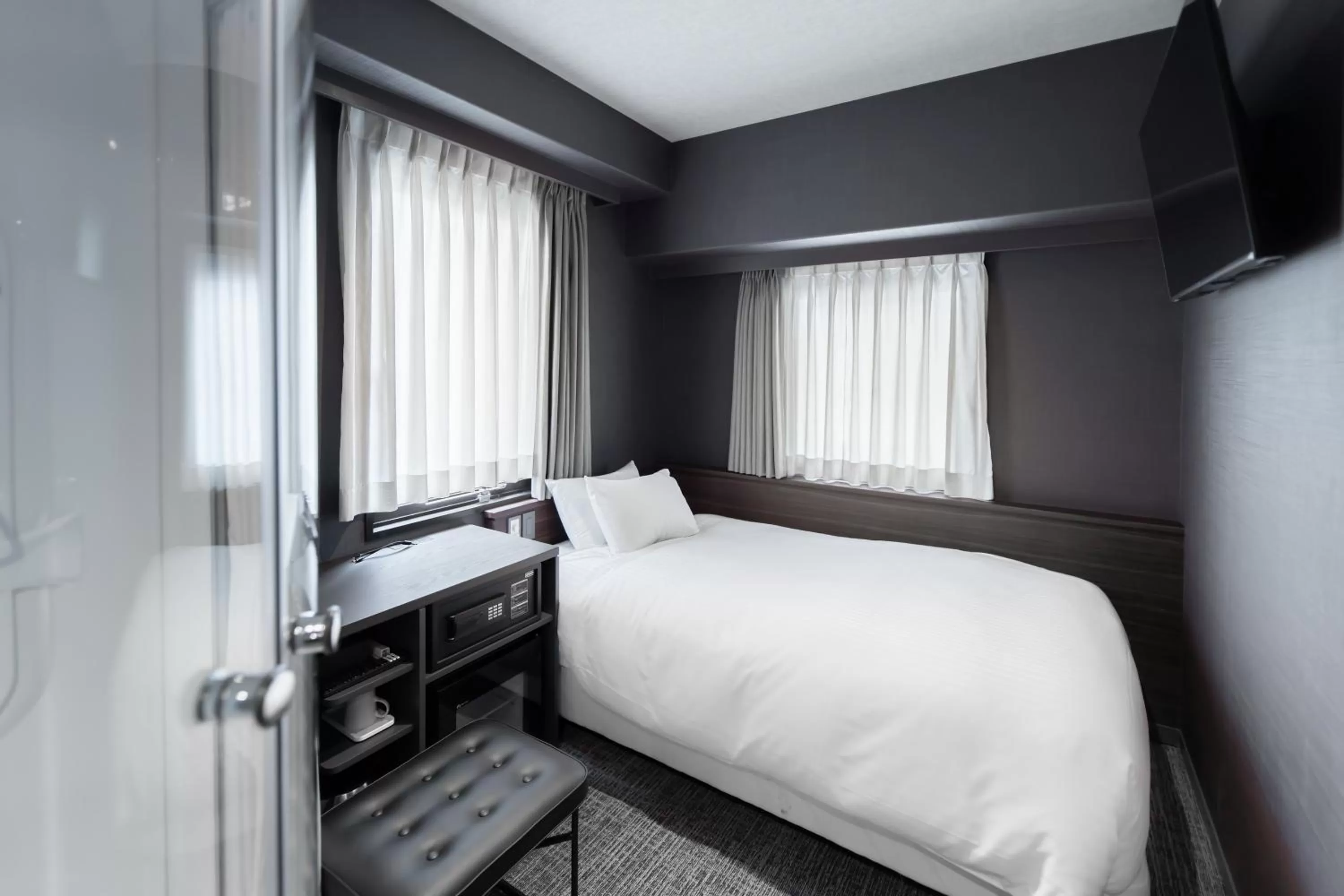 Photo of the whole room, Bed in EN HOTEL Hakata