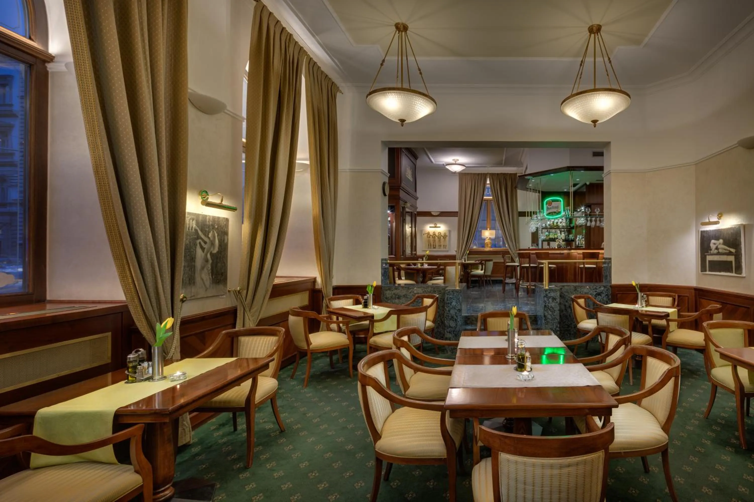 Restaurant/places to eat in Boutique Hotel Seven Days