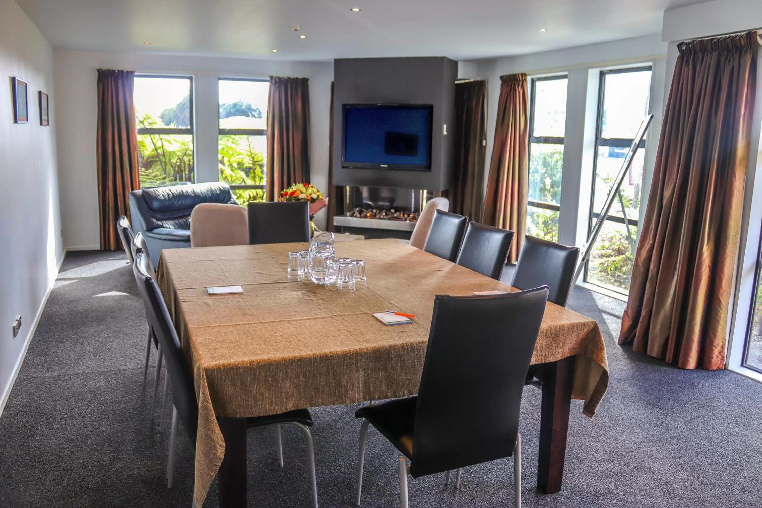 Meeting/conference room in Coleraine Suites & Apartments