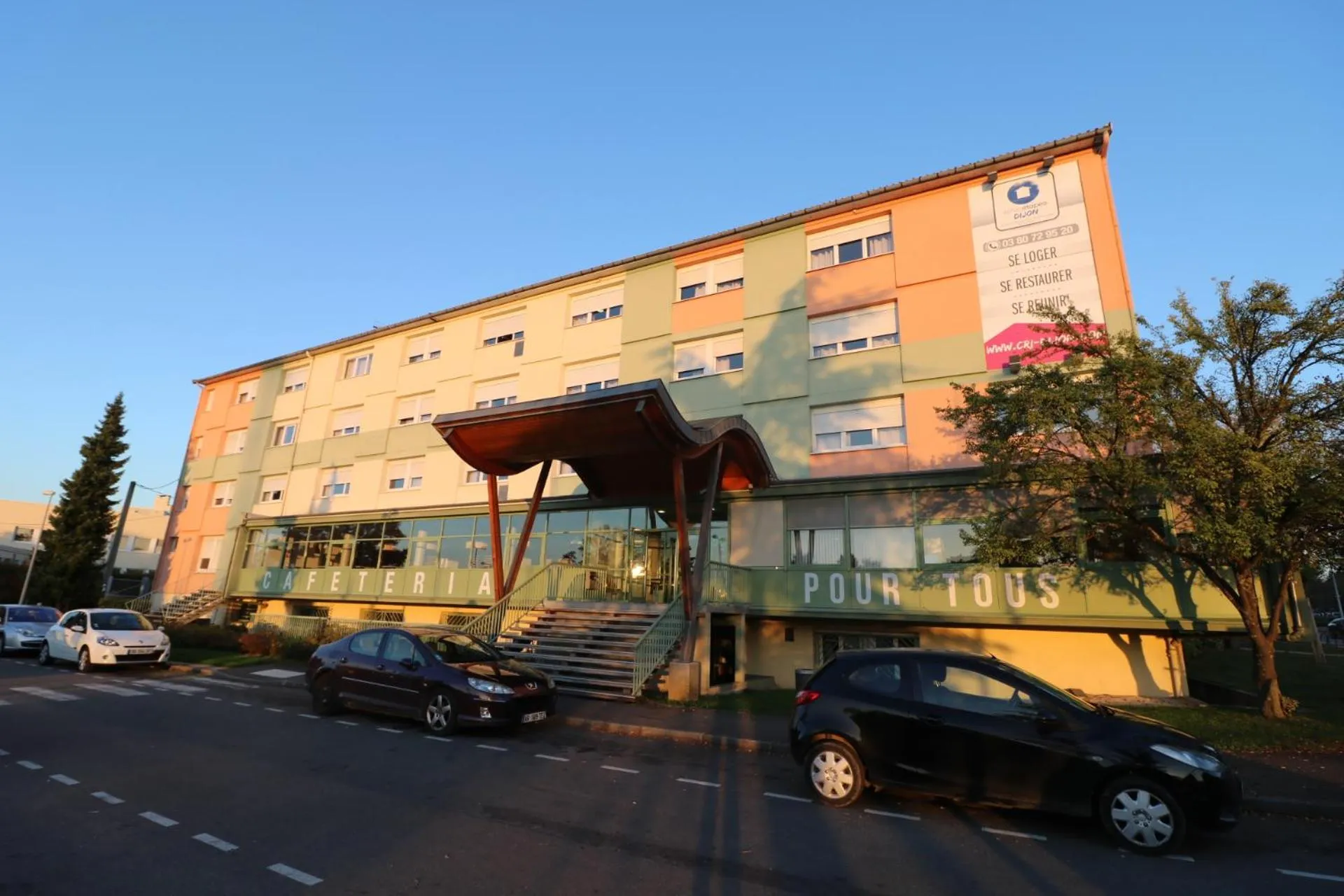 Property building in ETHIC ETAPES DIJON Accueil 24h24 et parking gratuit