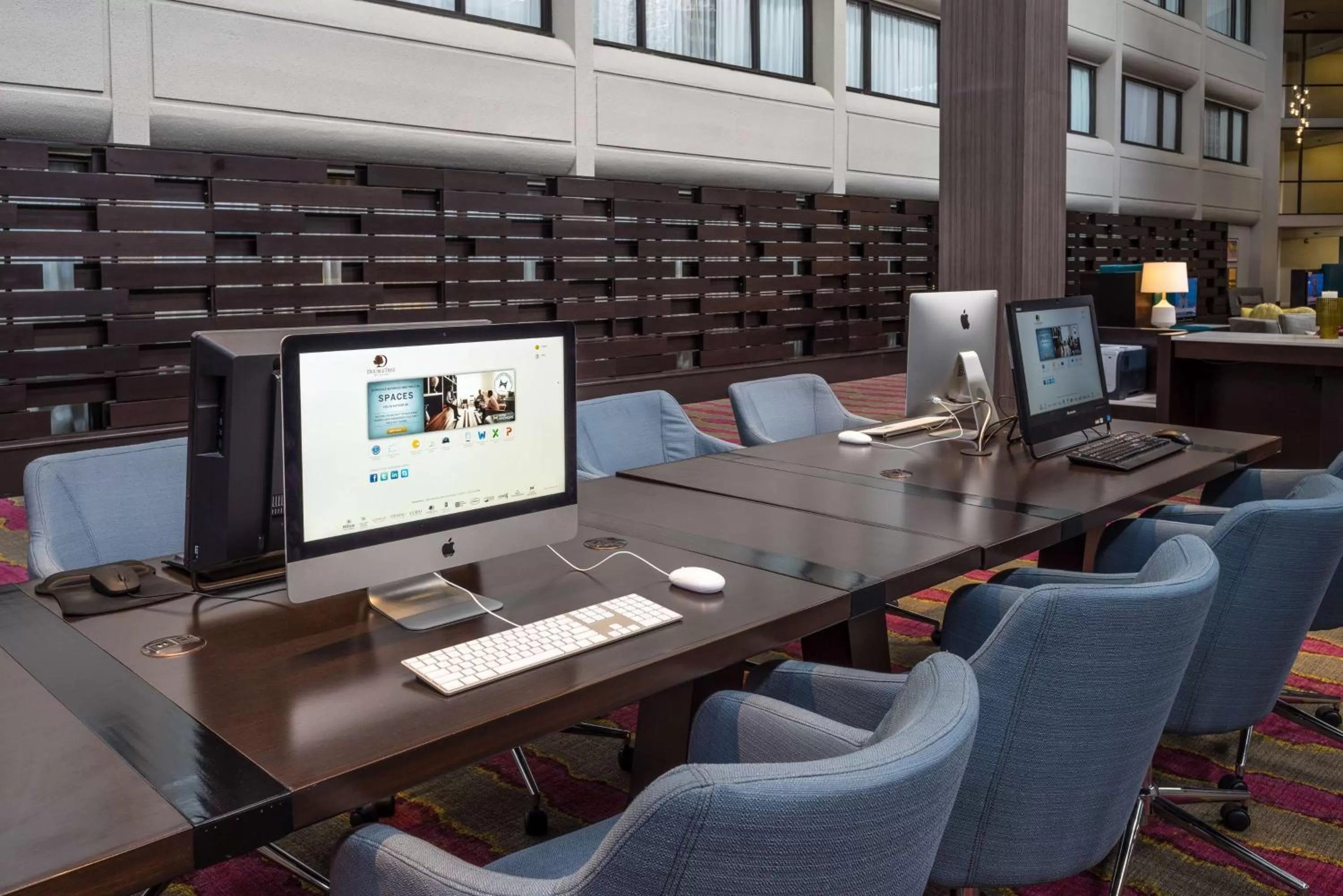 Business facilities in DoubleTree by Hilton Austin Northwest - Arboretum