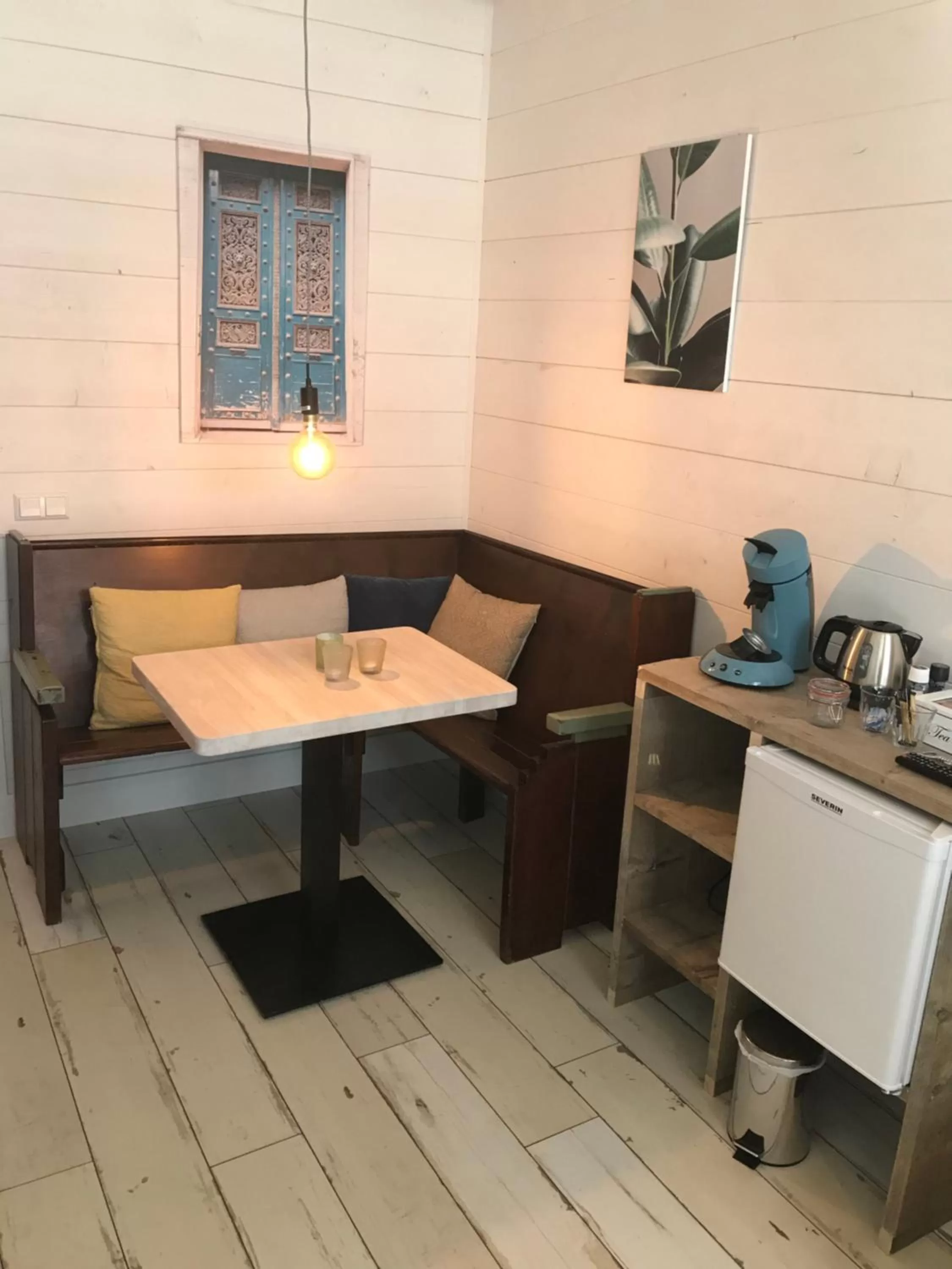 Coffee/tea facilities in B&B de Petrakerk