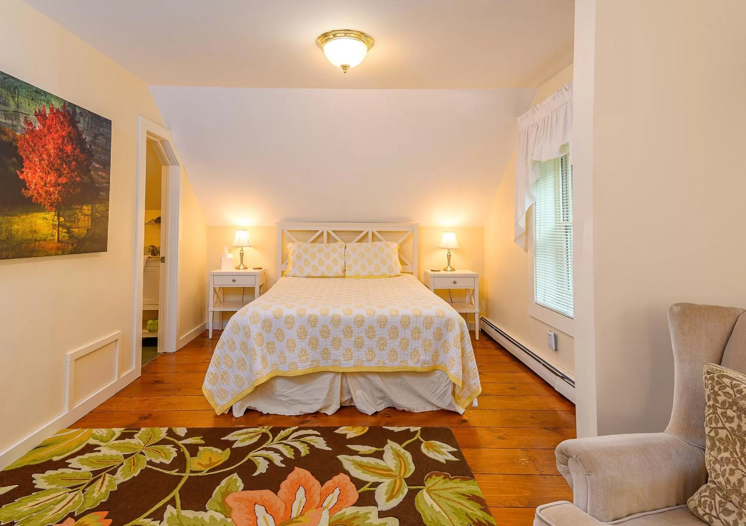 Bedroom, Bed in Brass Lantern Inn