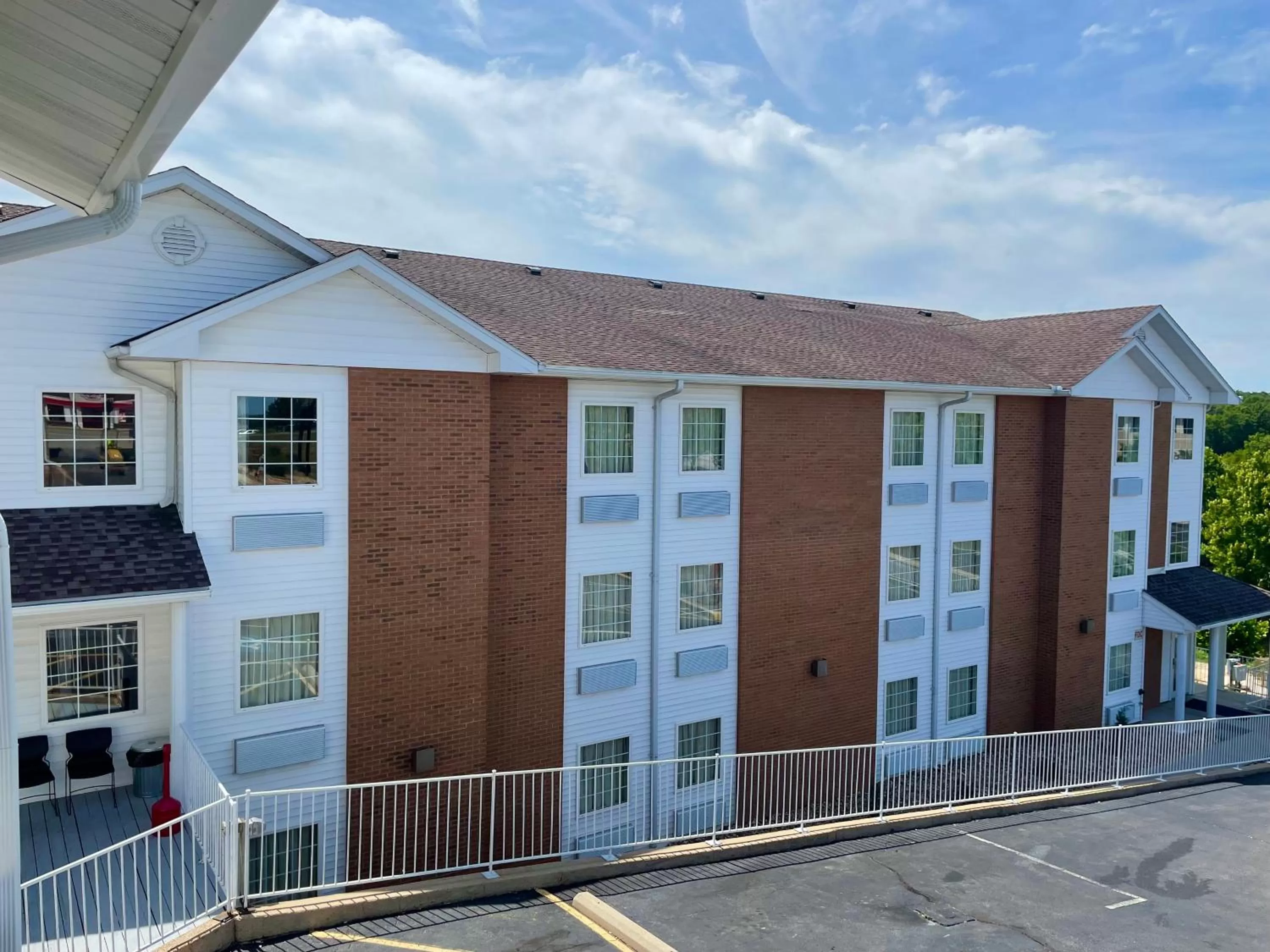 Property building in Schmidt's Creek Hotel