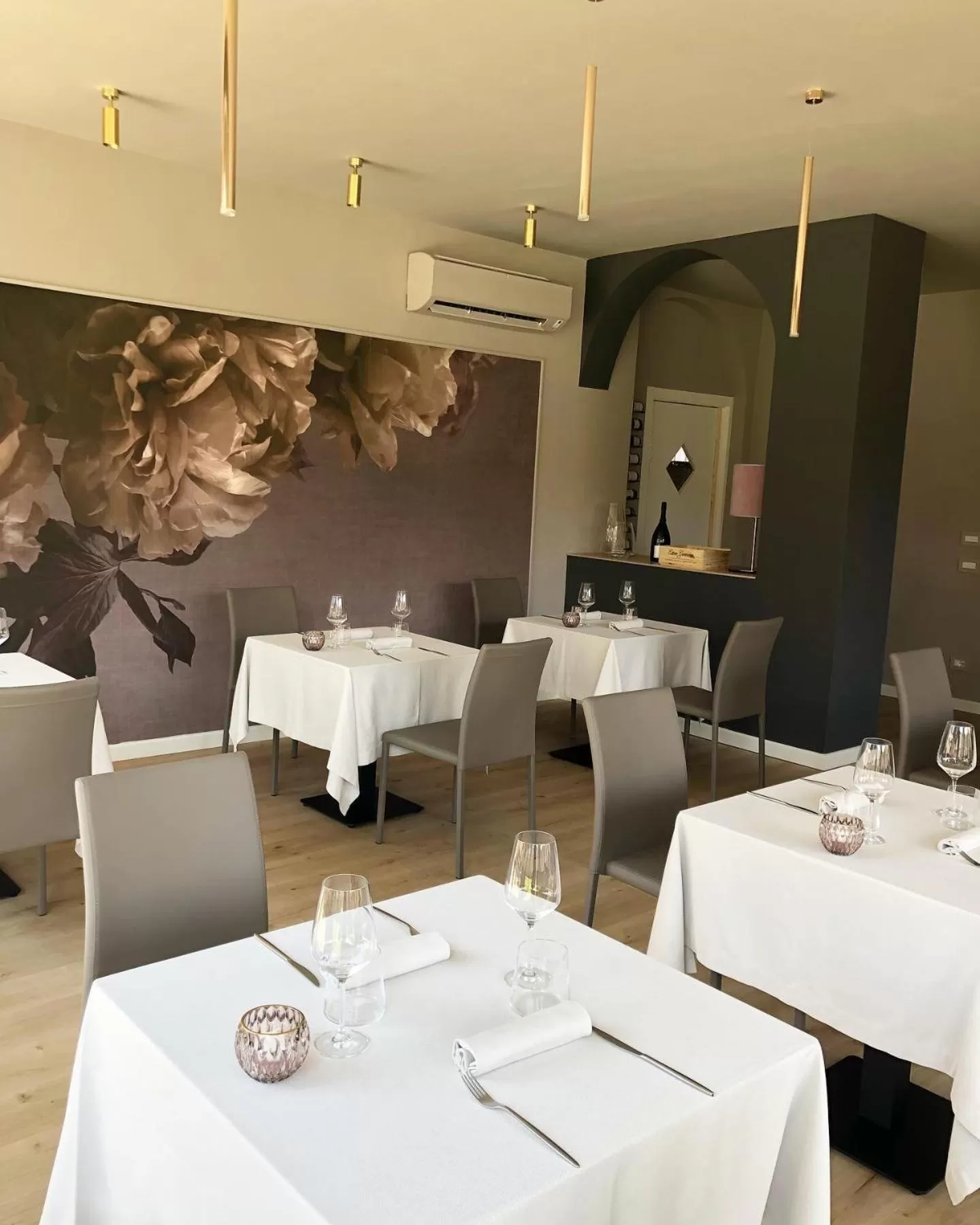 Restaurant/places to eat in VILLA BERNASCONI