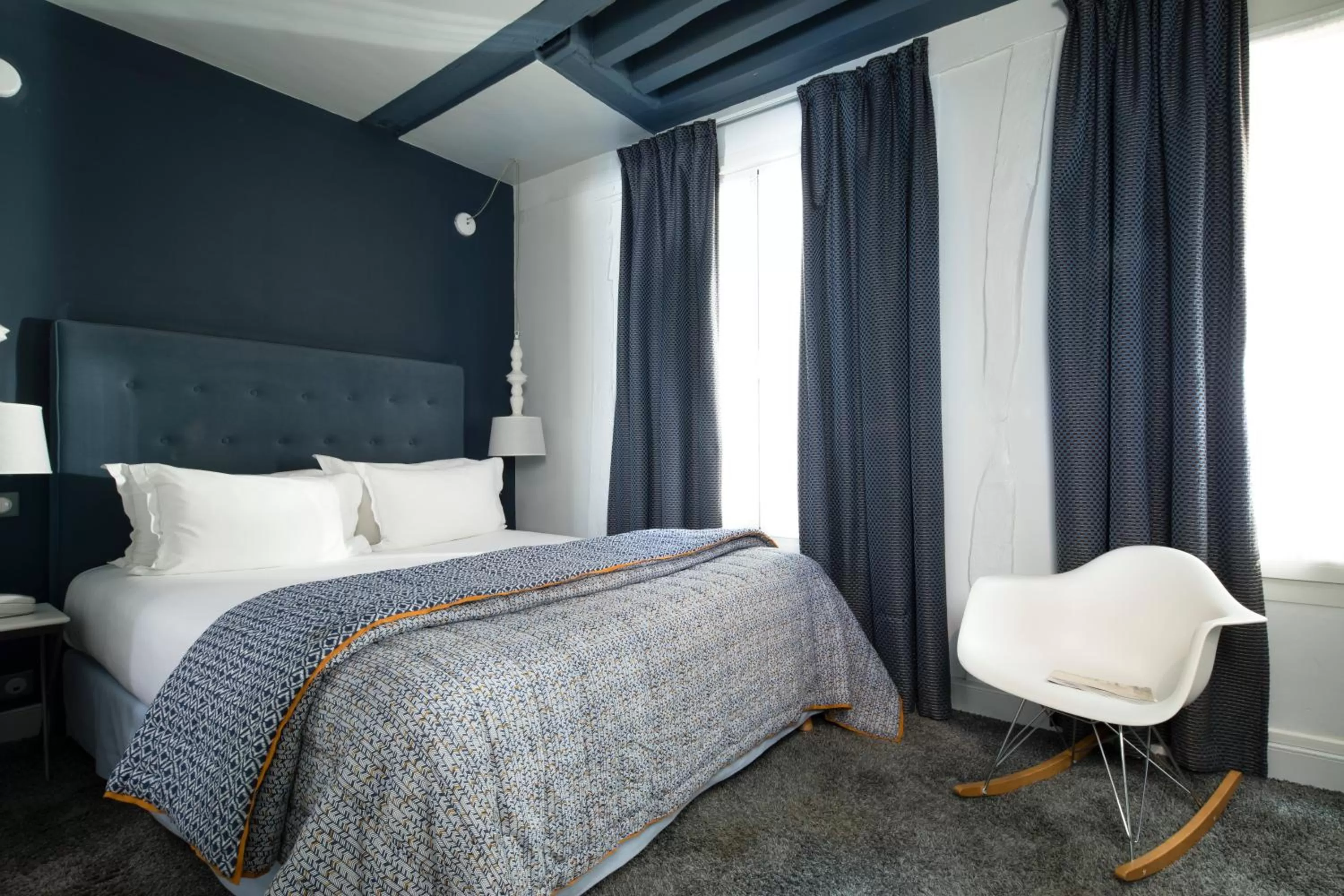 Photo of the whole room, Bed in Hôtel Marais Hôme