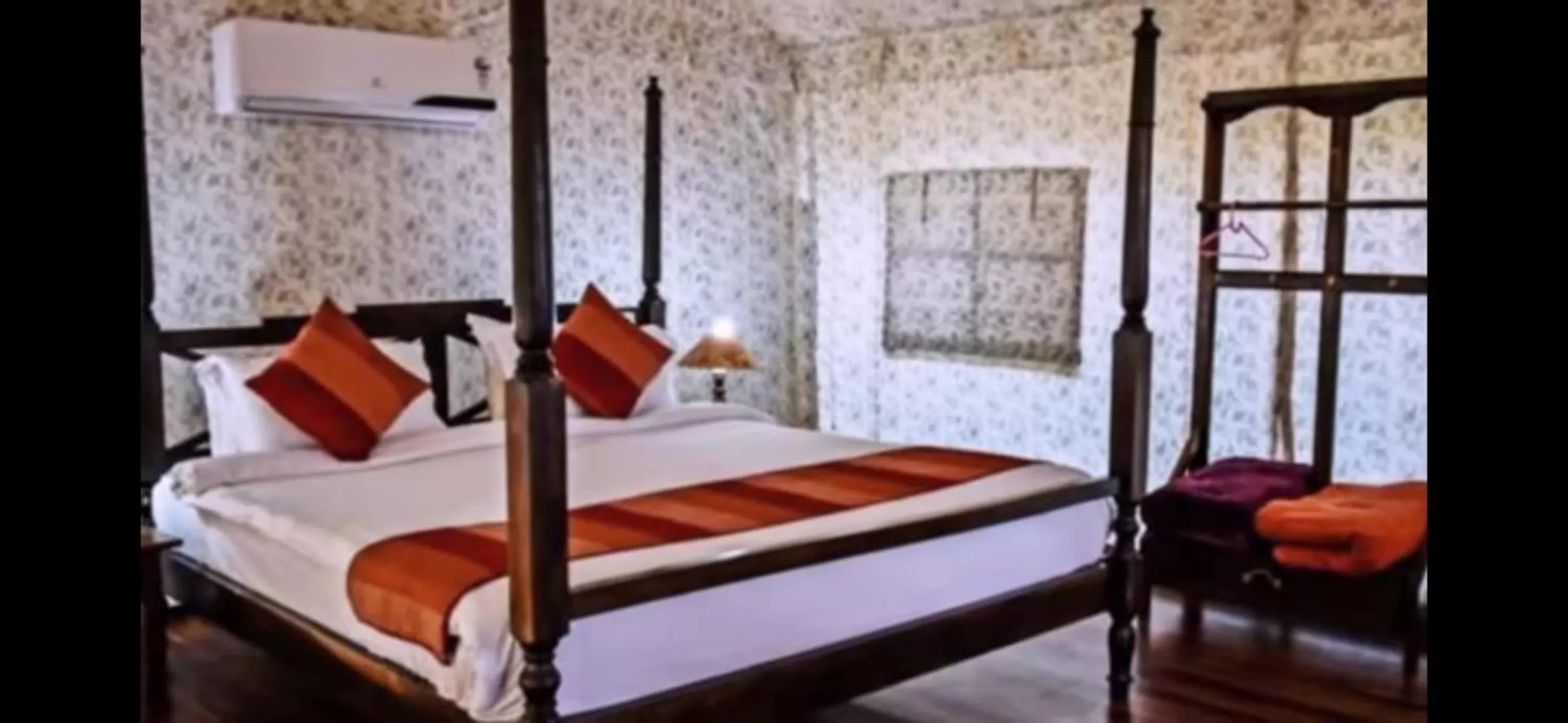 Photo of the whole room, Bed in Sultan Bagh Resort by The Sky Imperial