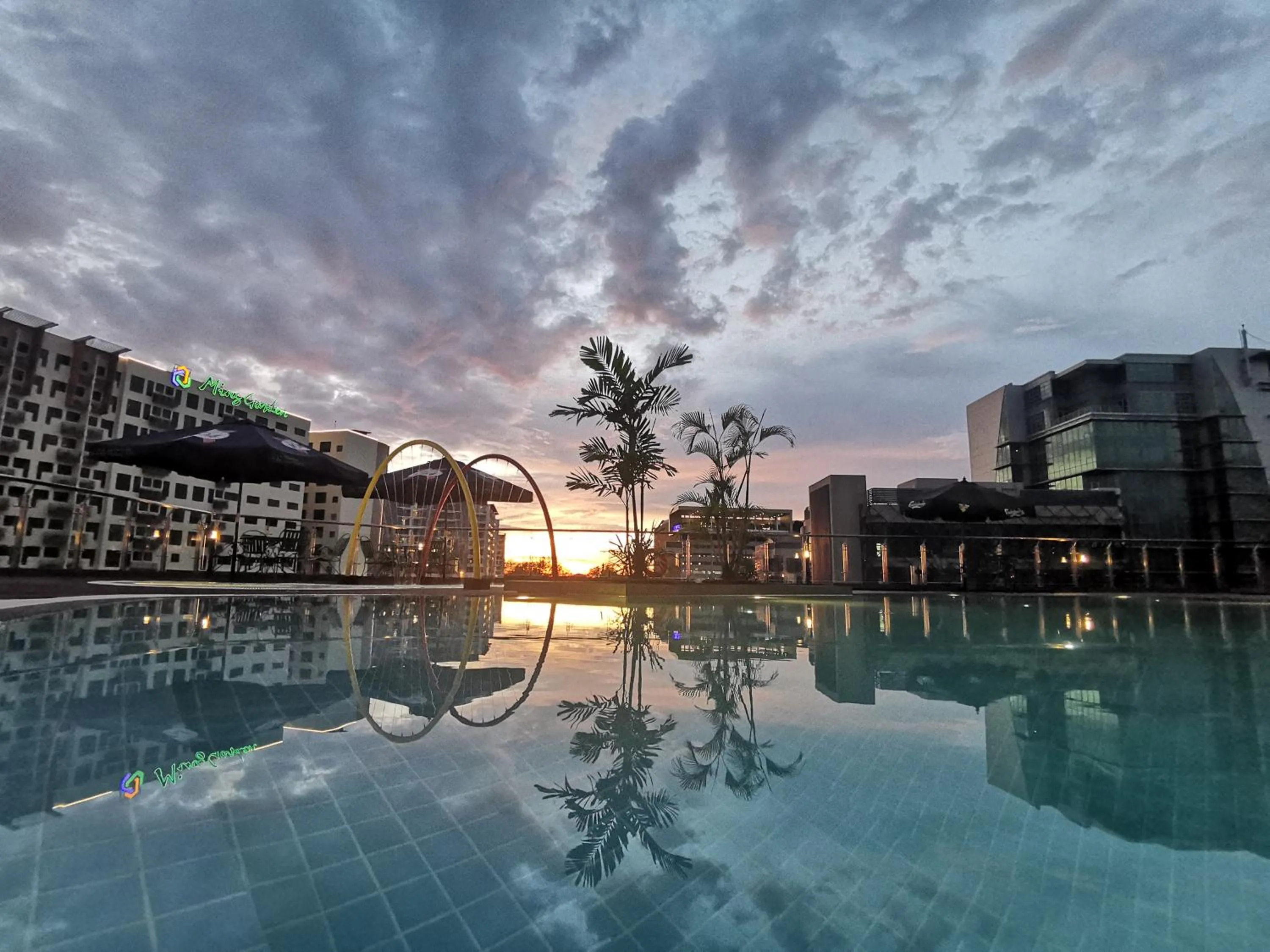 Swimming pool in Sabah Oriental Hotel