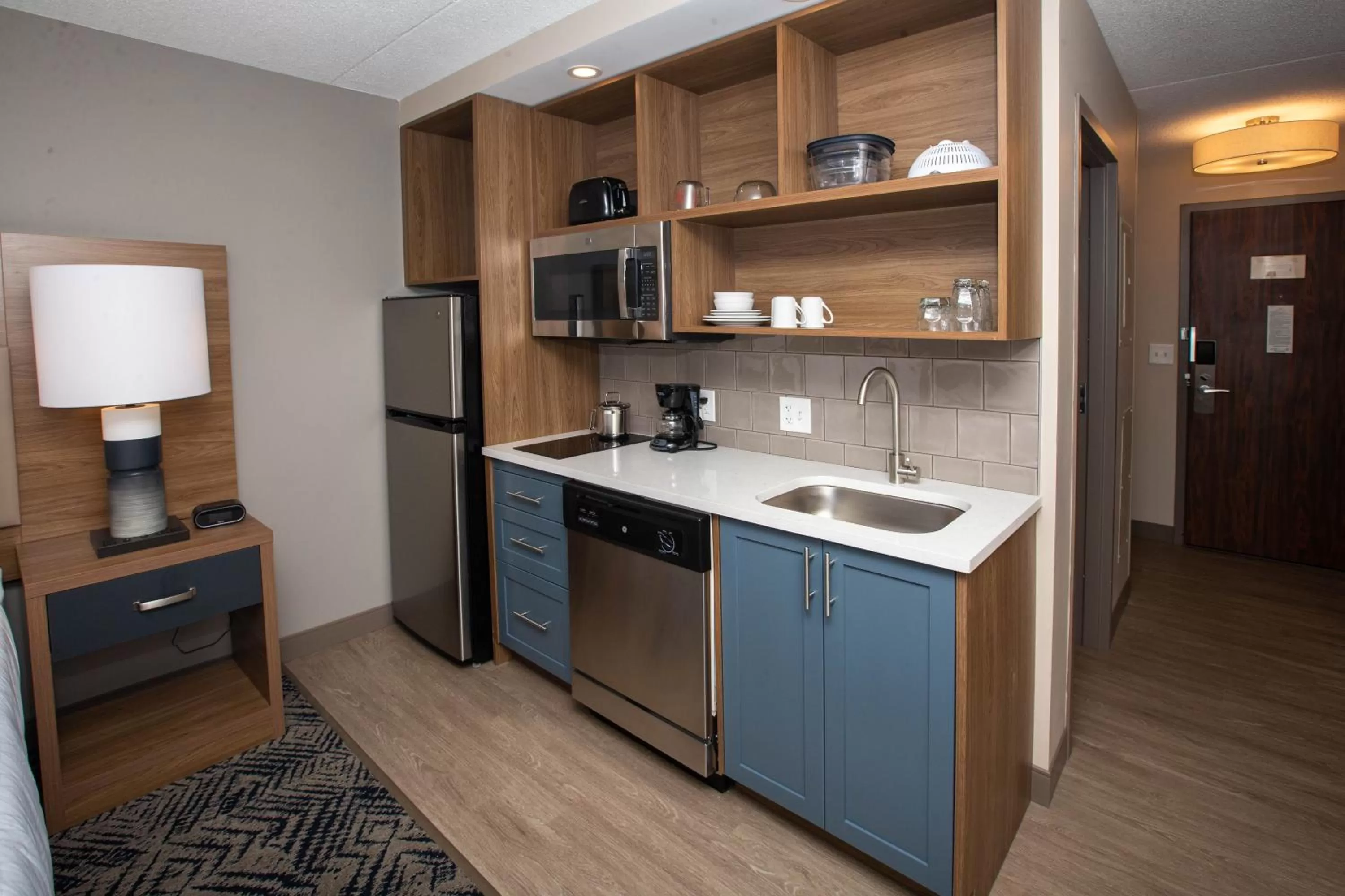 Kitchen or kitchenette in Candlewood Suites - Cleveland South - Independence by IHG